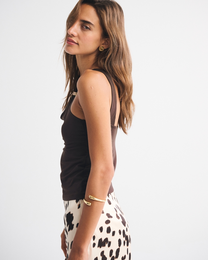 Halter Hardware Top