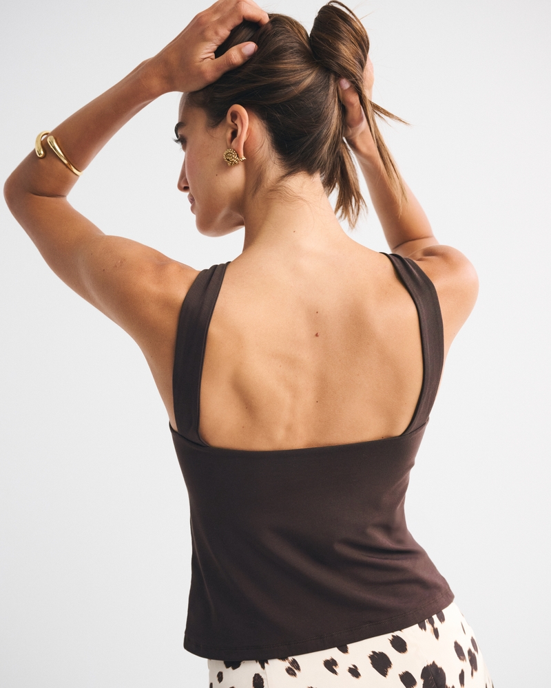 Halter Hardware Top