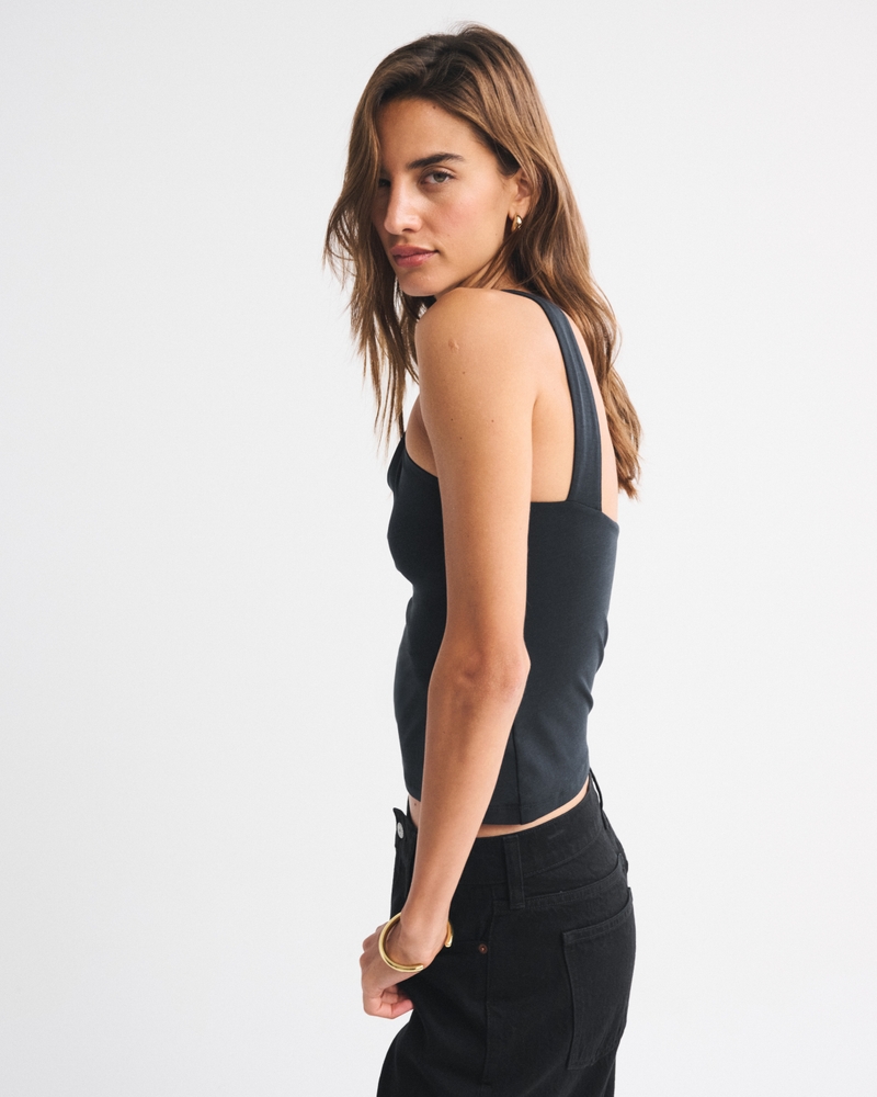 Halter Hardware Top