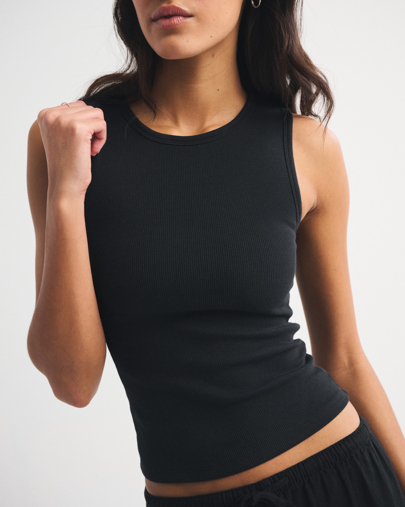 Bra-Free High-Neck Rib Tank