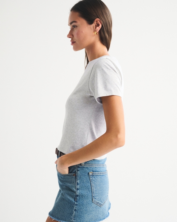 select to zoom model image
