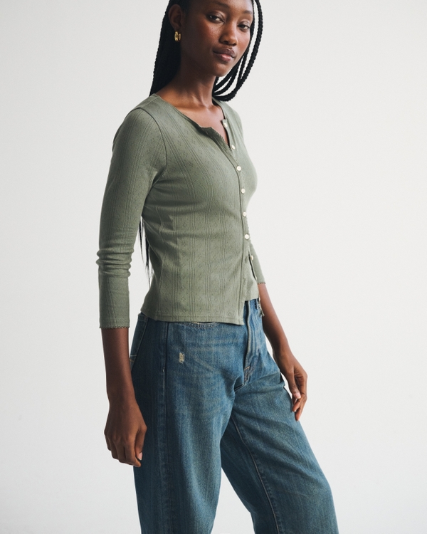 select to zoom model image