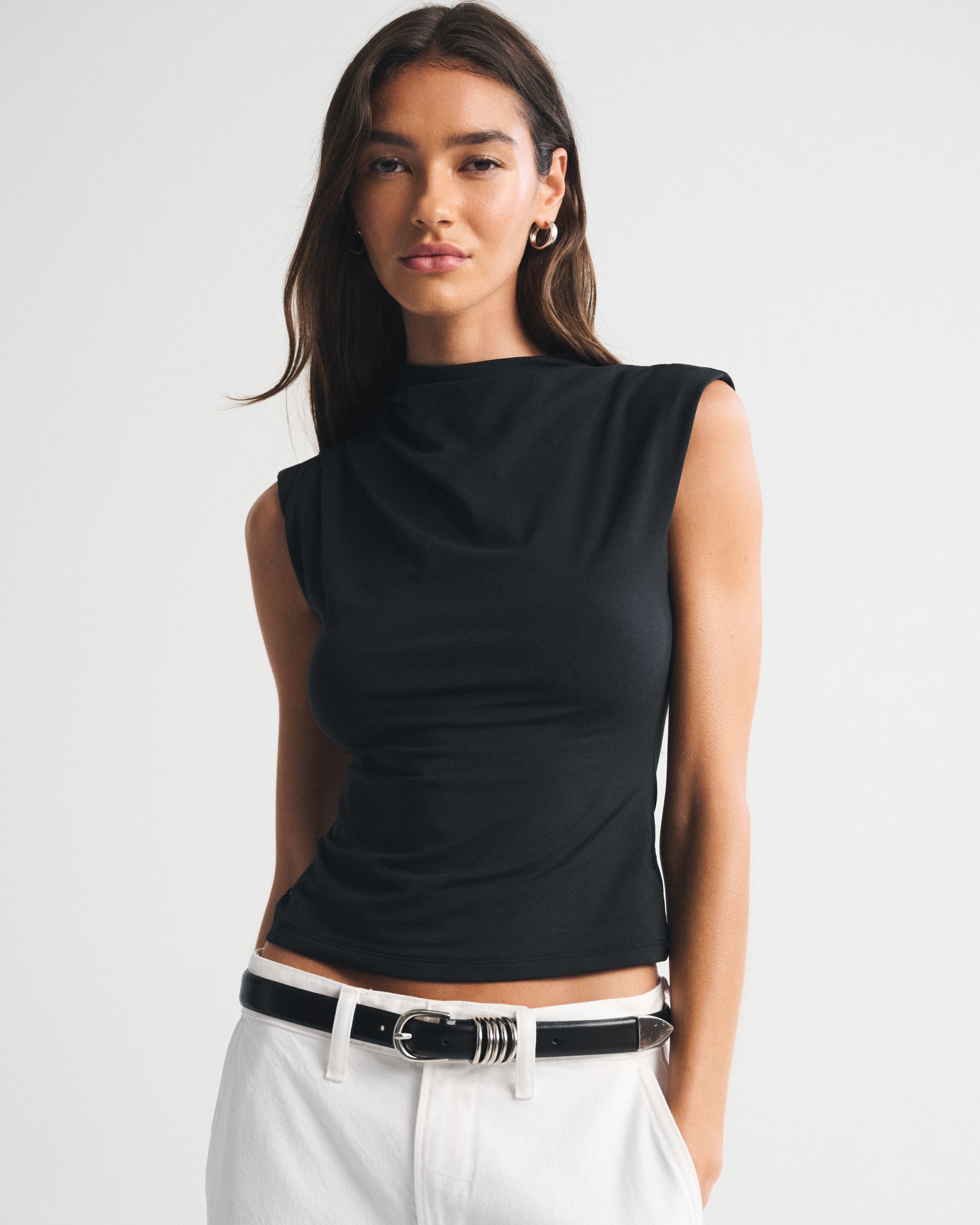 Женский топ Abercrombie & Fitch Pleated Mock Neck Top, цвет: Чёрный — фото 2