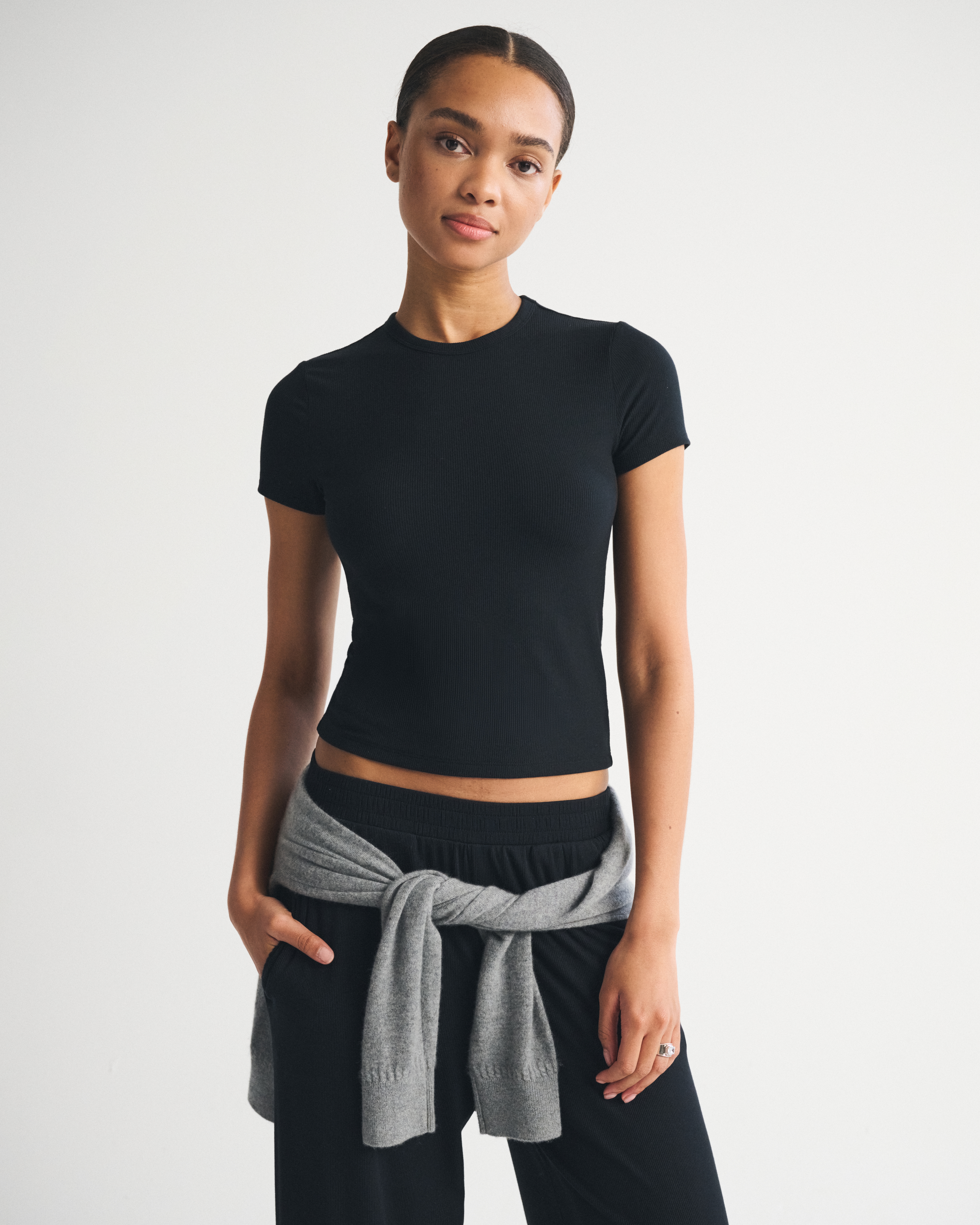 Женские футболки Abercrombie & Fitch Lounge Rib Baby Tee — фото 2
