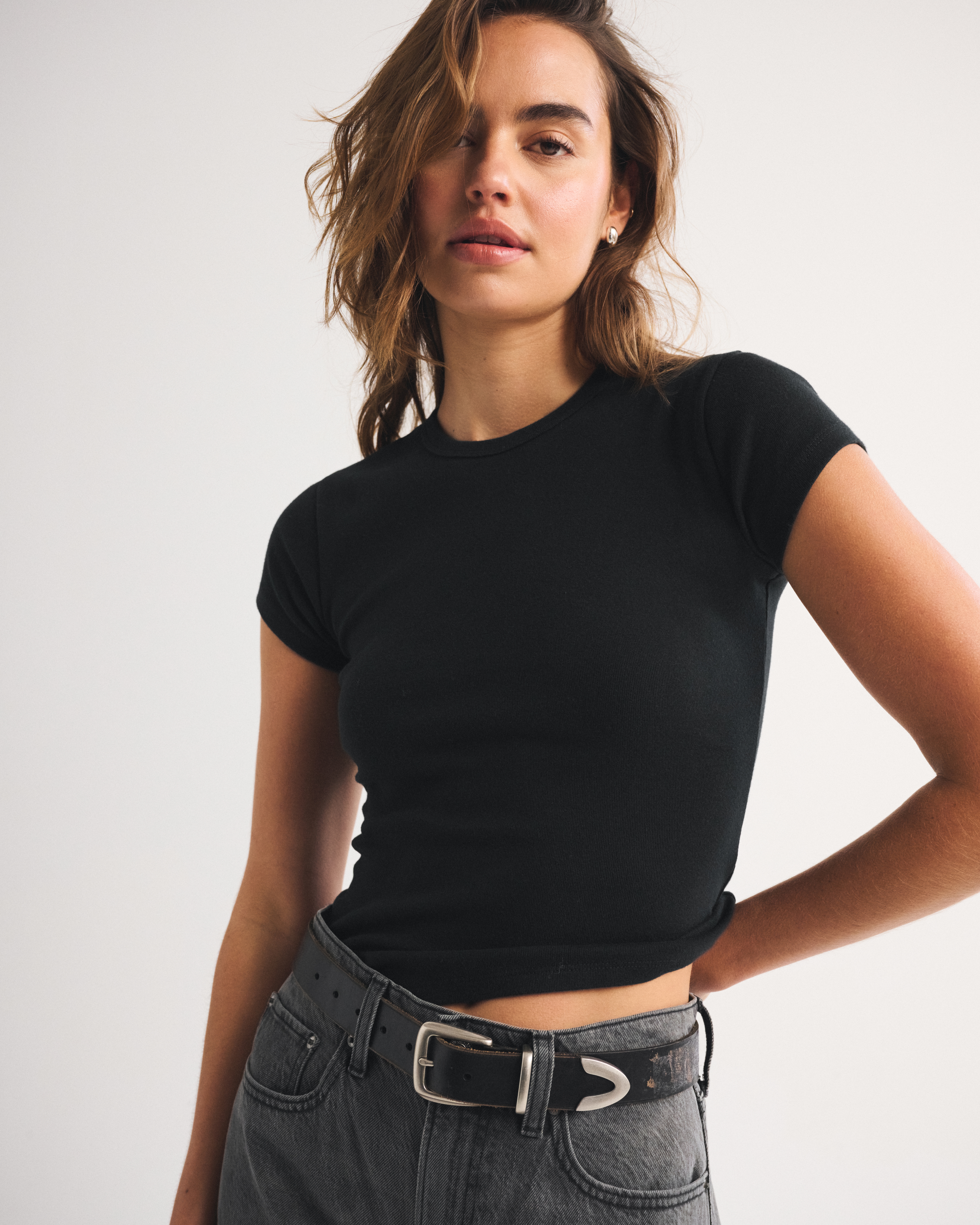 Женские футболки Abercrombie & Fitch Tuckable Vintage Jersey Baby Tee — фото 2