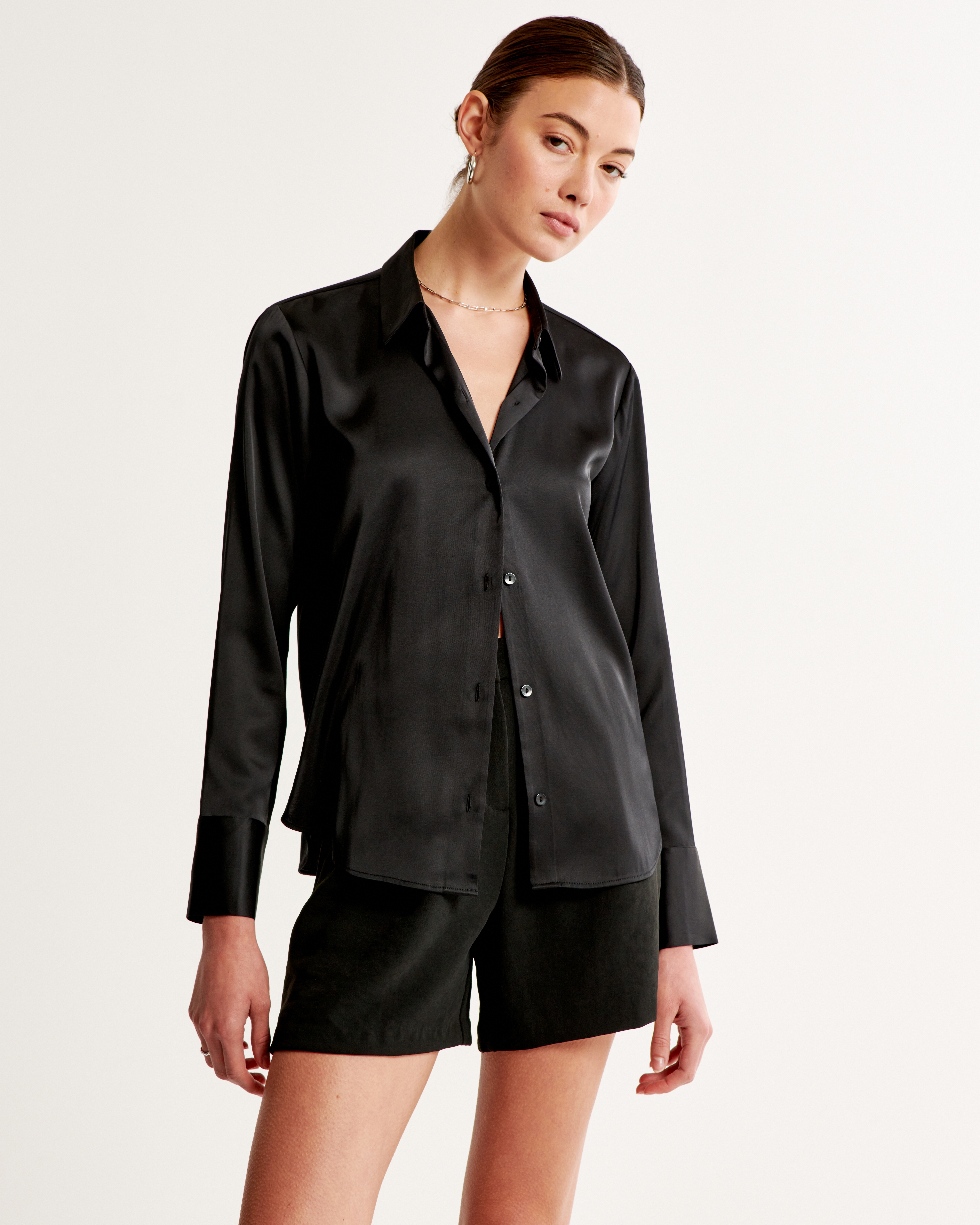 Женские рубашки Abercrombie & Fitch Long-Sleeve Satin Button-Up Shirt — фото 2