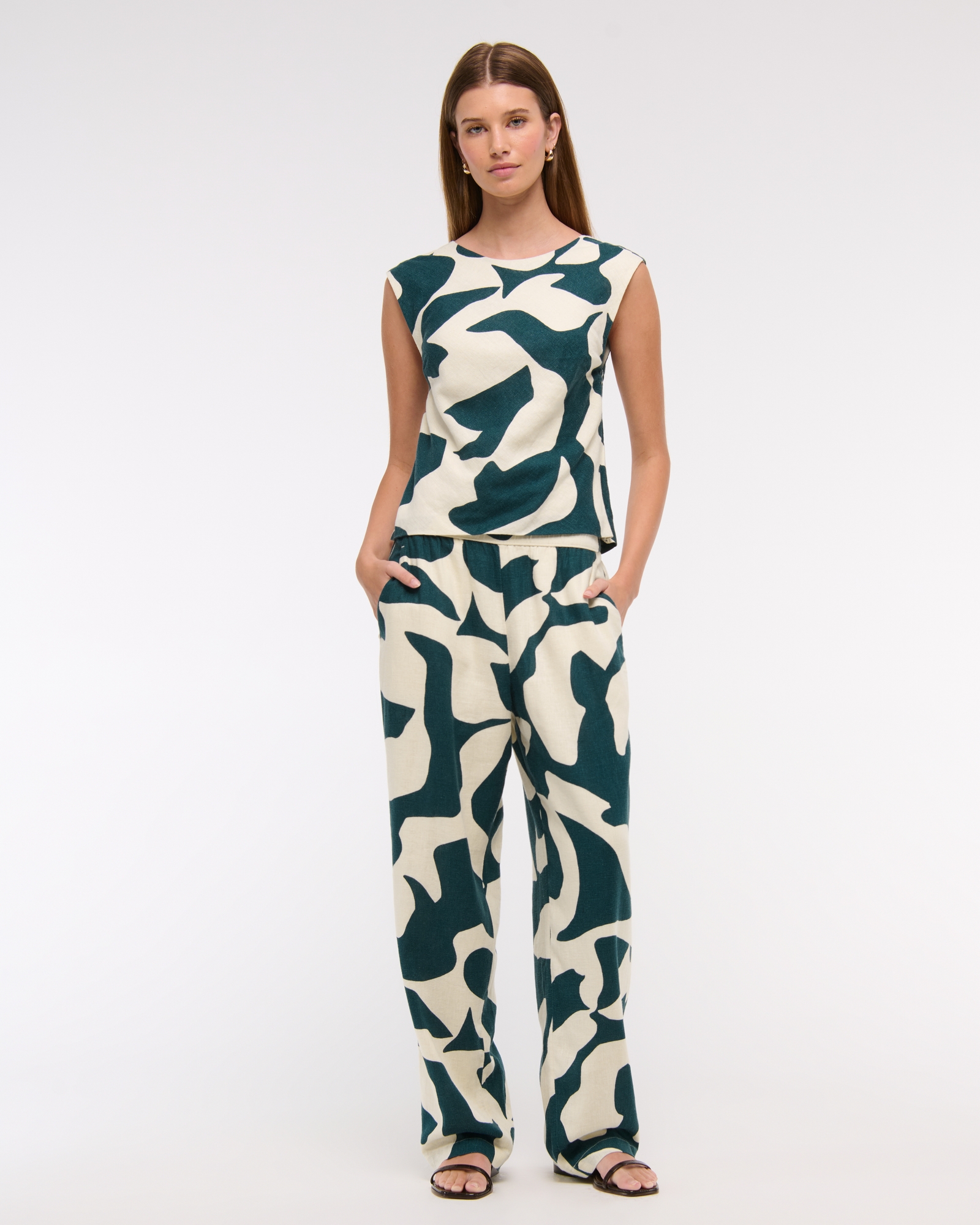 Linen-Blend Skimming Shell Top