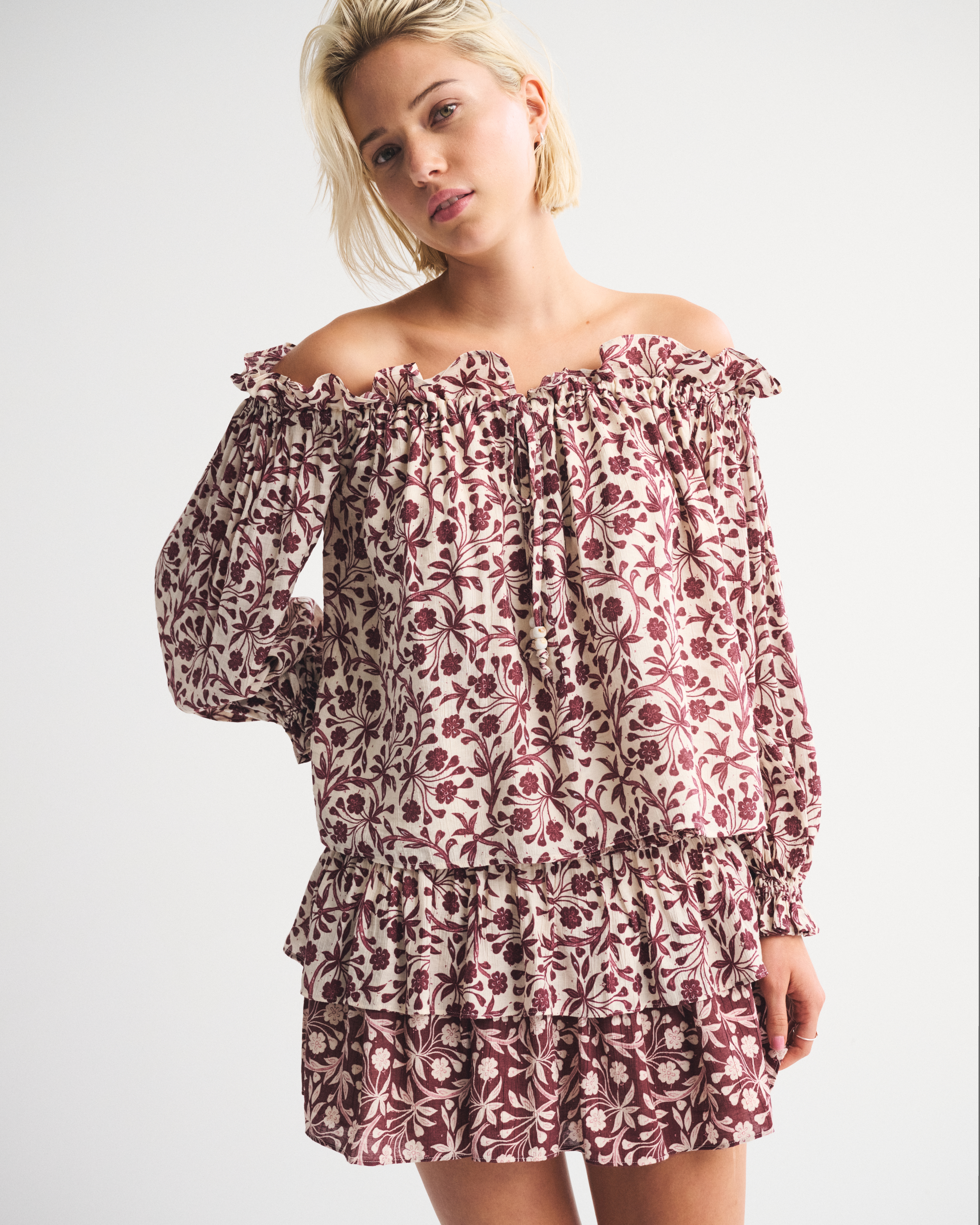 Женские топы Abercrombie & Fitch Crinkle Long-Sleeve Off-The-Shoulder Top — фото 2