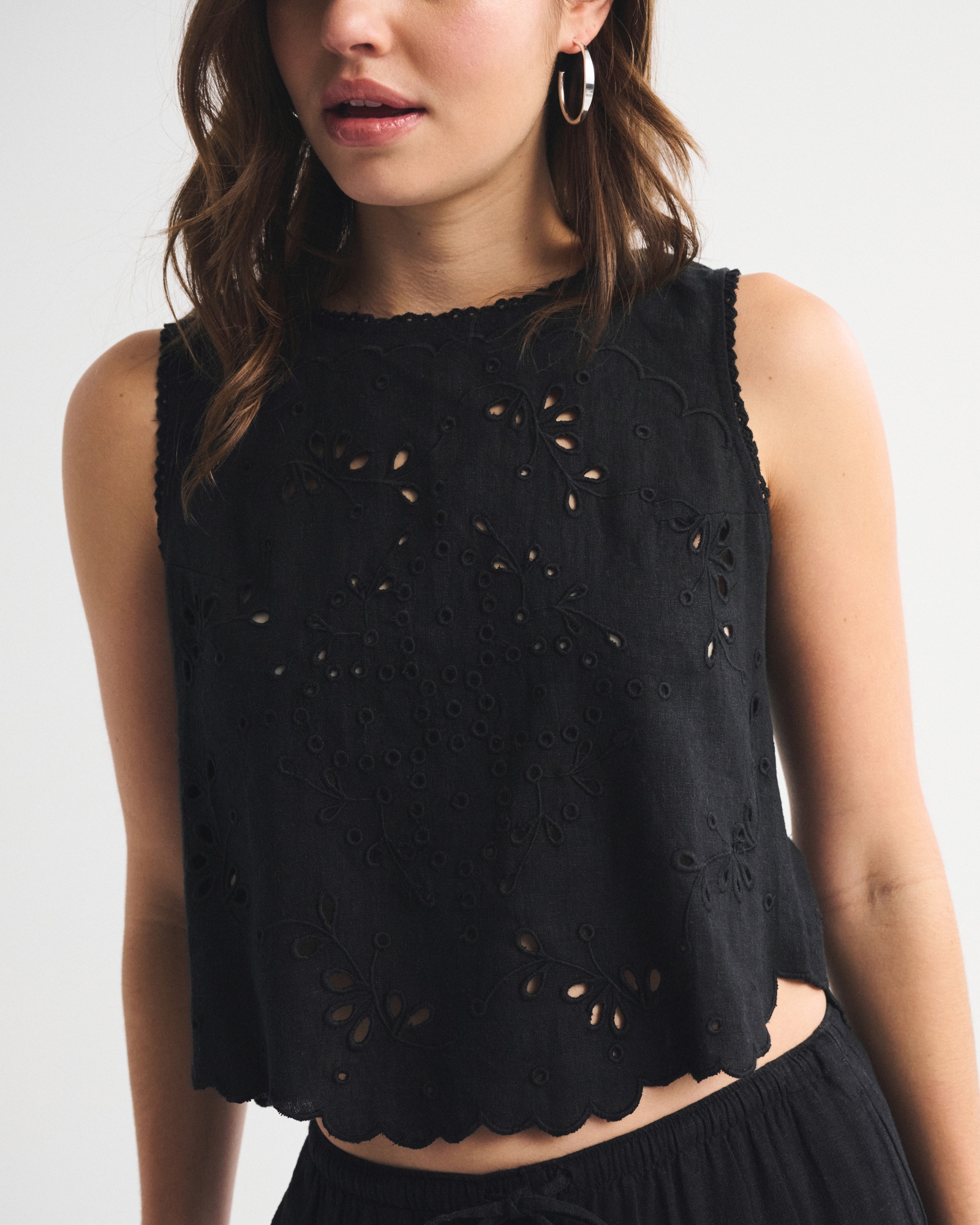 Linen-Blend Embroidered Tie-Back Shell Top