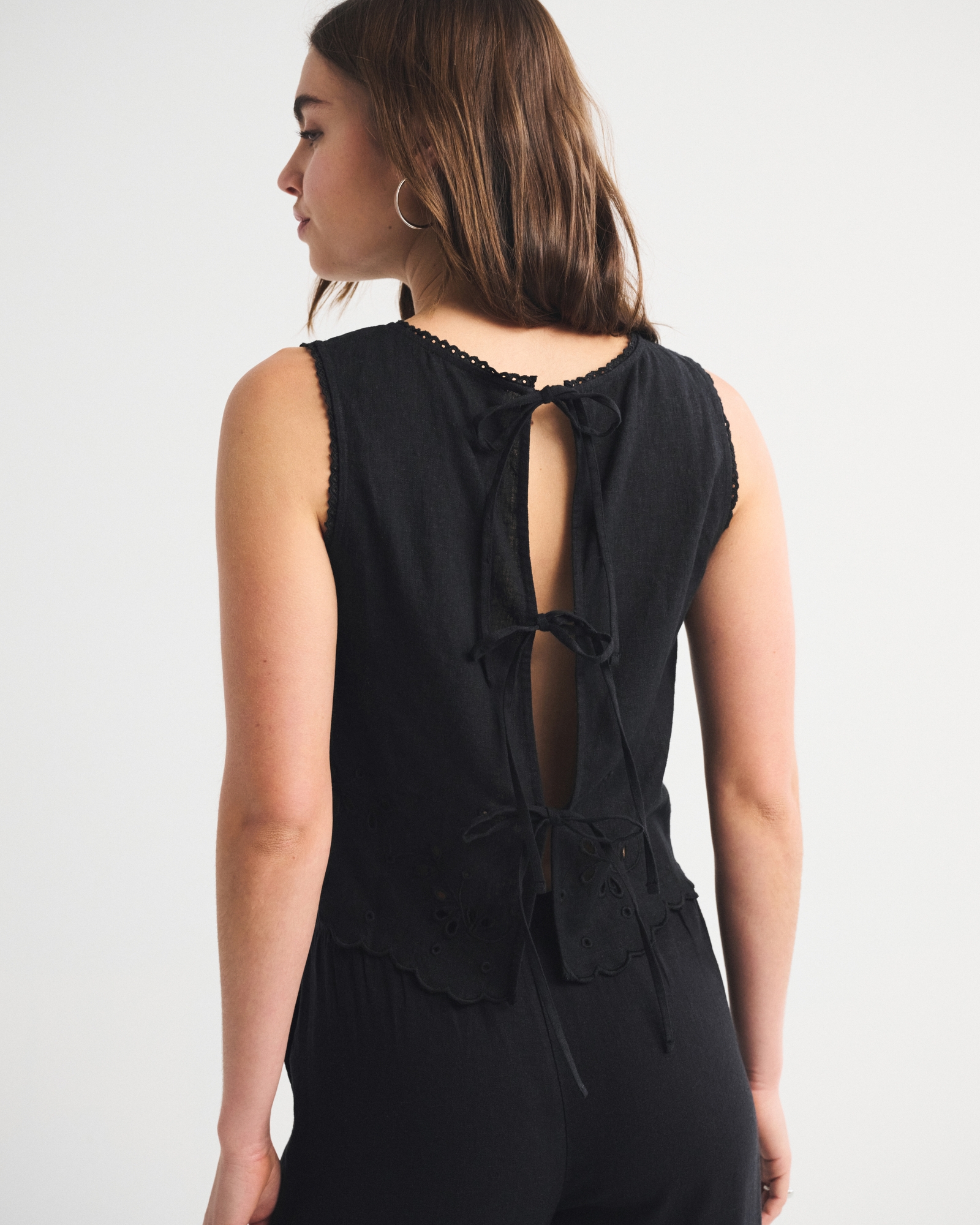 Linen-Blend Embroidered Tie-Back Shell Top