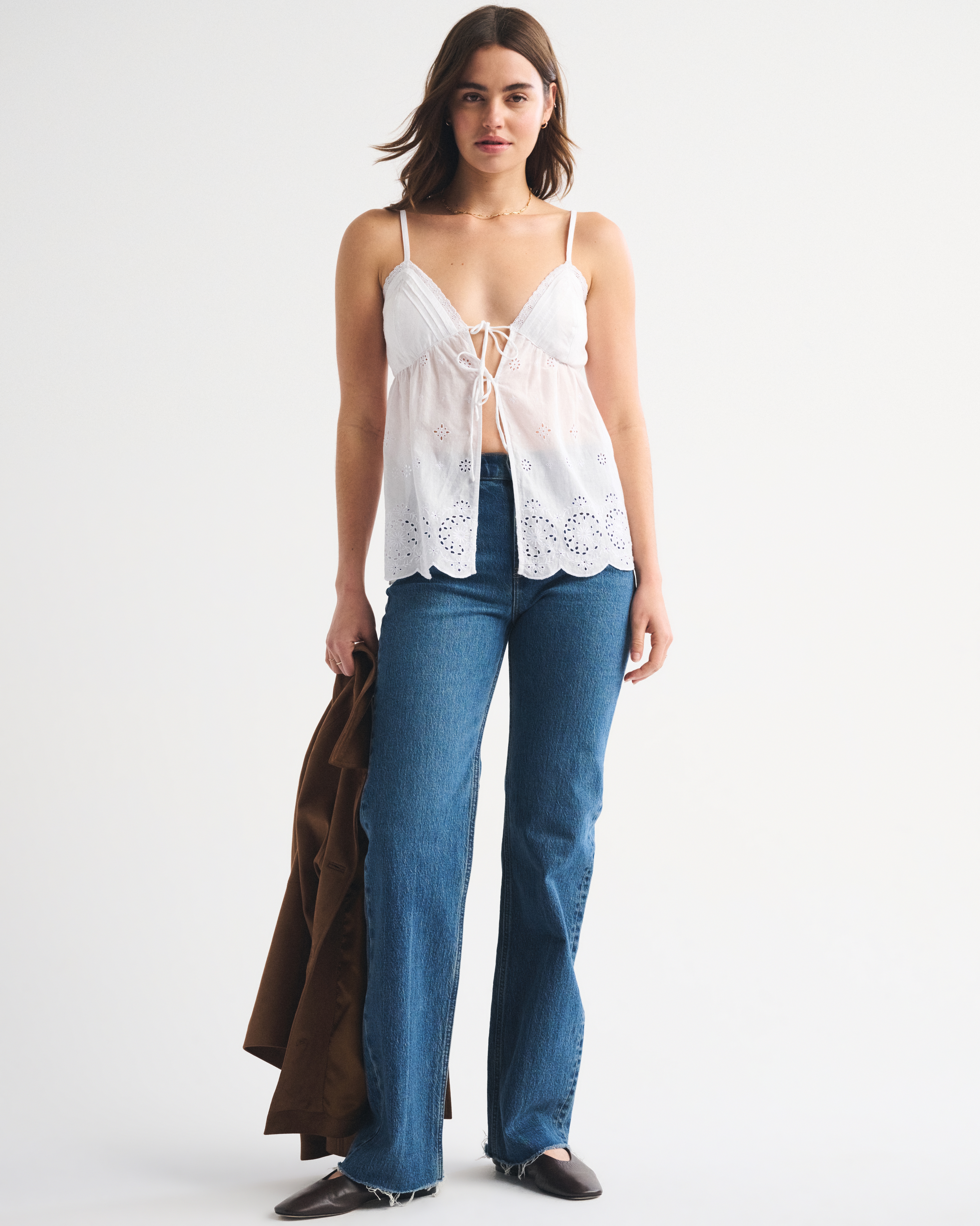 Женский топ Abercrombie & Fitch Bra-Free Eyelet Flyaway Cami, цвет: Белый — фото 3