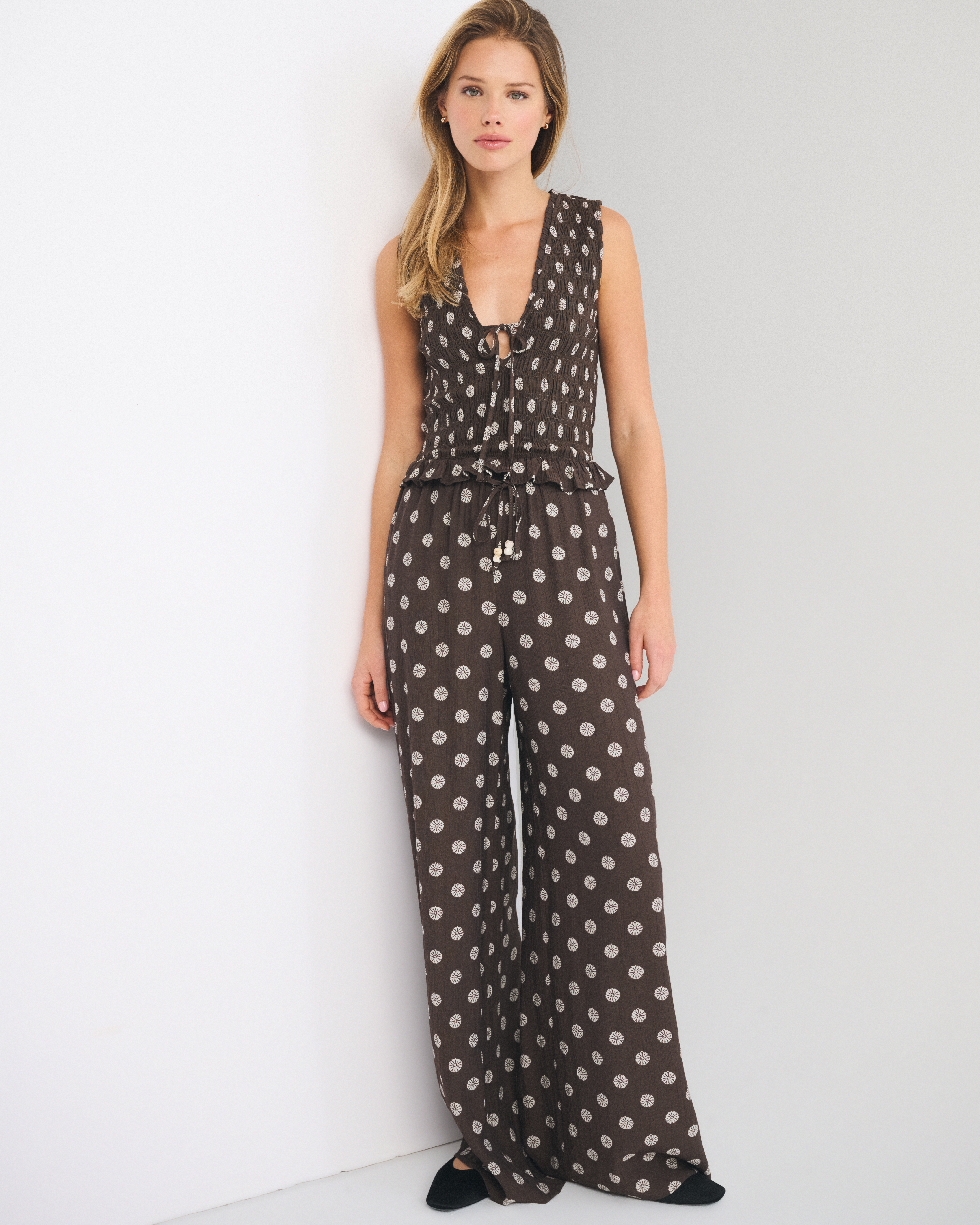 Женские топы Abercrombie & Fitch Smocked Tie-Front Set Top — фото 3