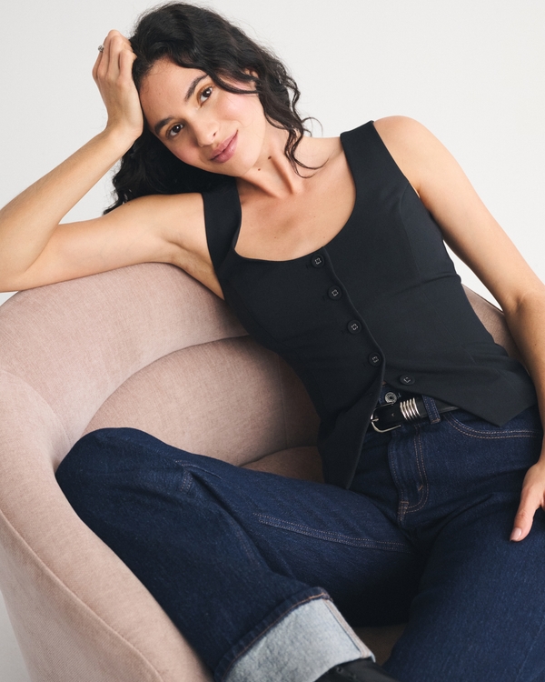 Tie-Back Scoopneck Vest