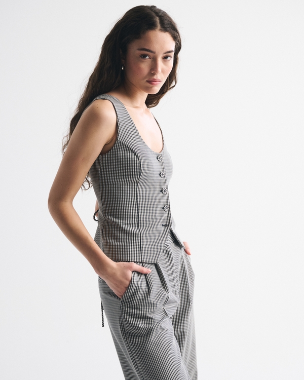 Tie-Back Scoopneck Vest
