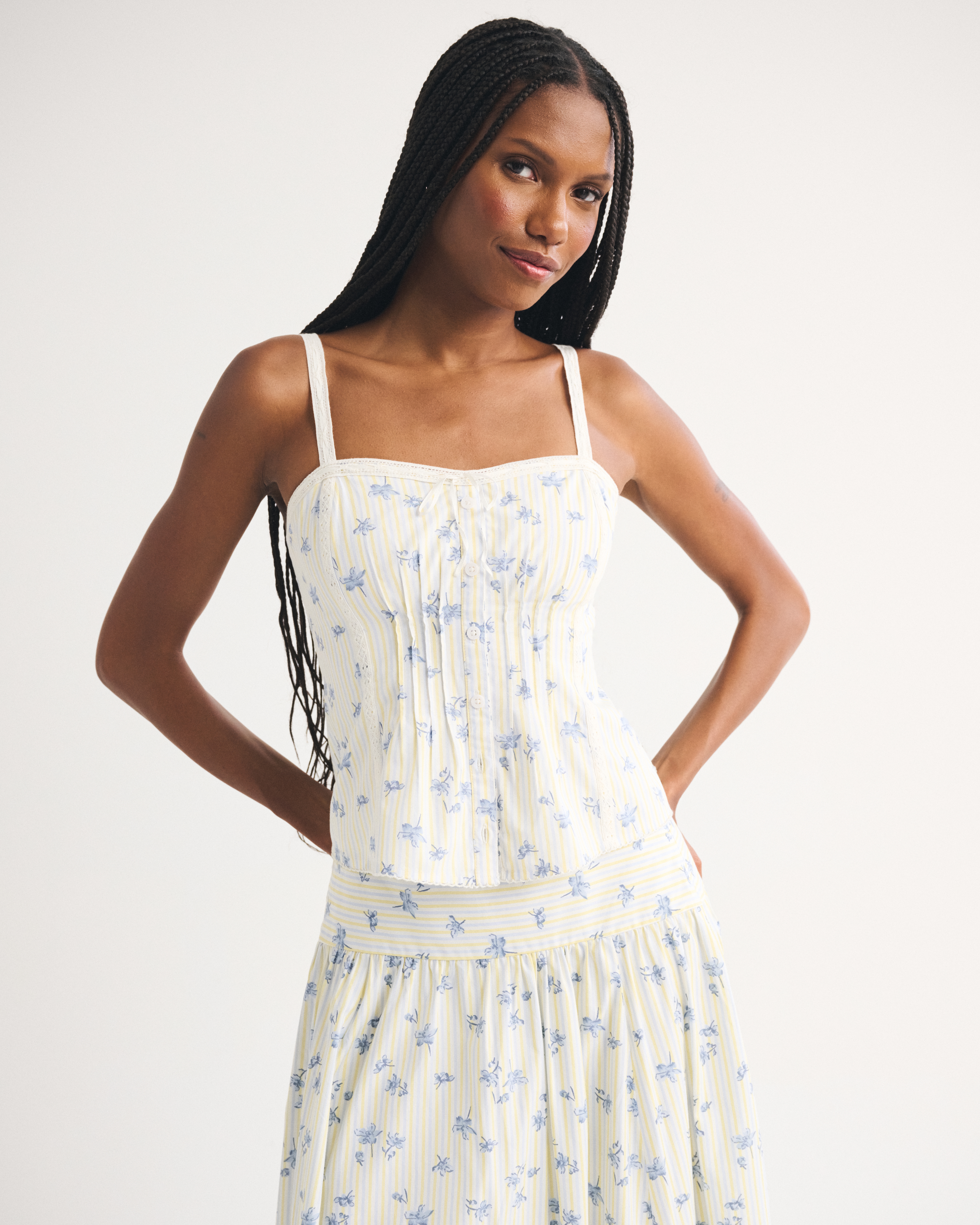 Женские топы Abercrombie & Fitch Tie-Front Lace-Trim Cami — фото 2