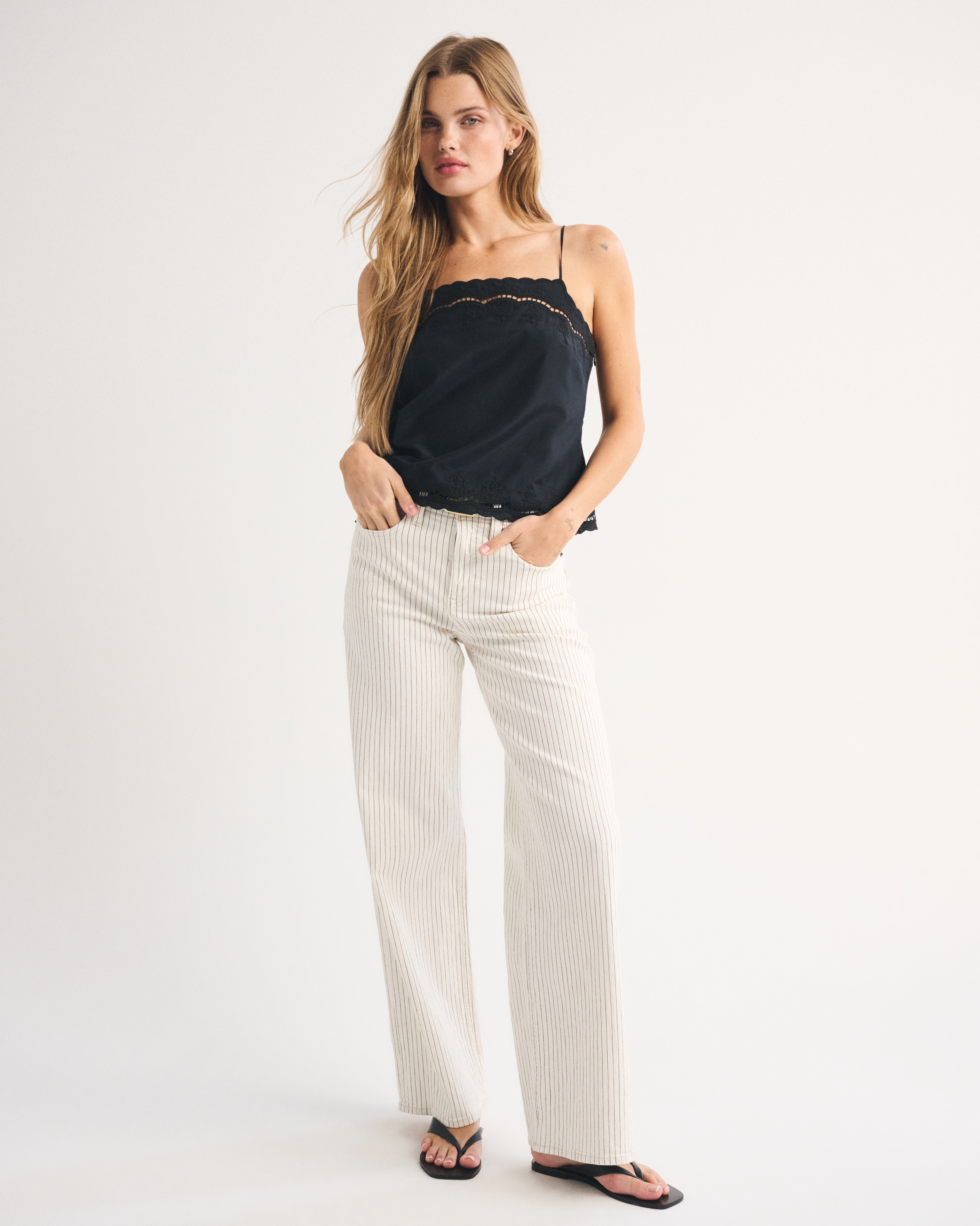 Женские топы Abercrombie & Fitch Cotton-Silk Blend Cutwork Cami — фото 3