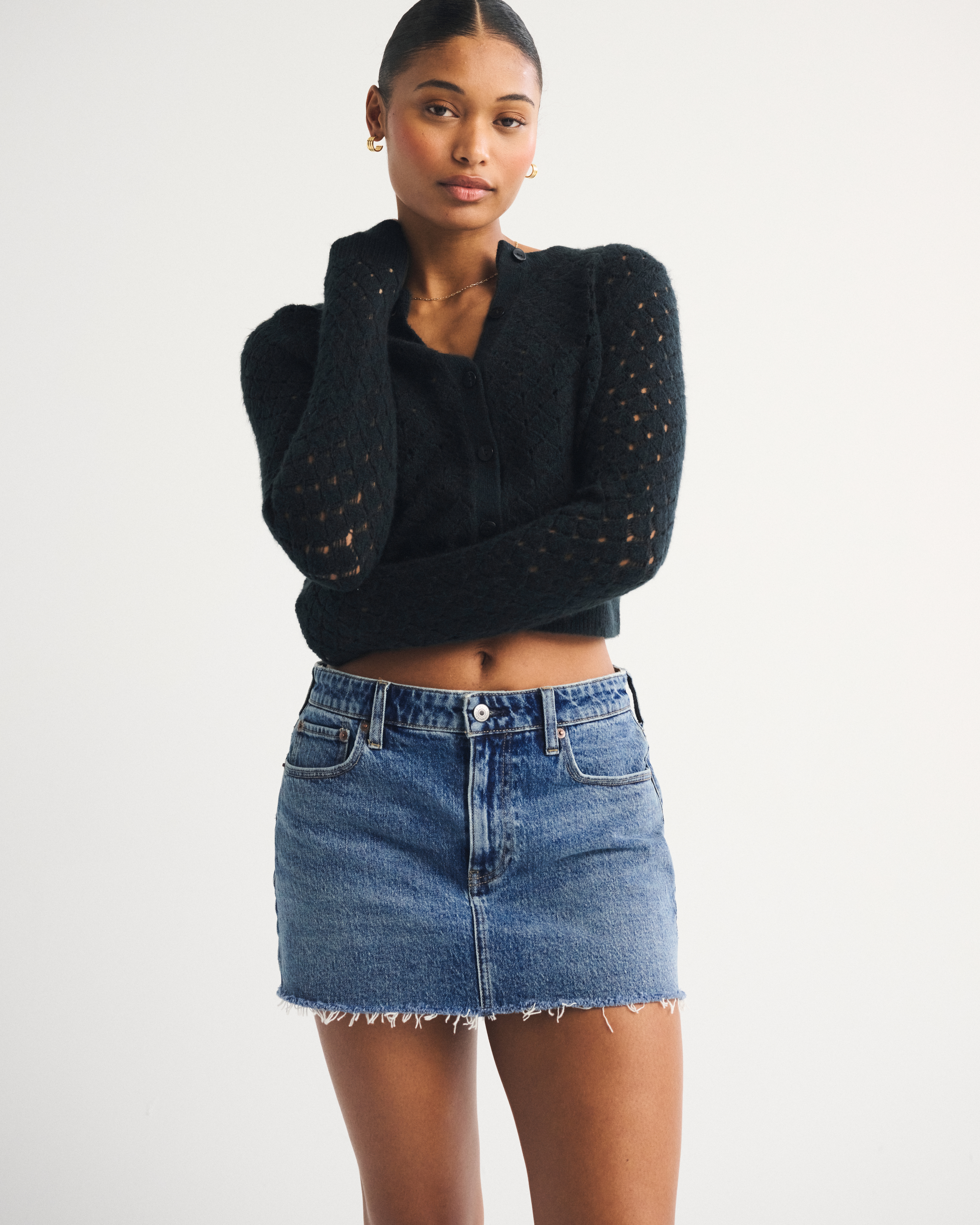 Женская юбка-шорты Abercrombie & Fitch Curve Love Mid Rise 5-Pocket Denim Mini Skort, цвет: Средний — фото 2