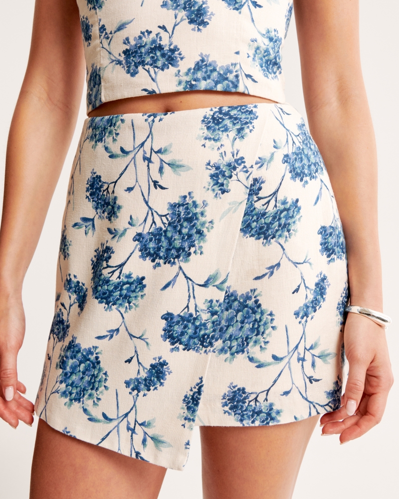 The A&F Scarlett Linen-Blend Wrap Mini Skort