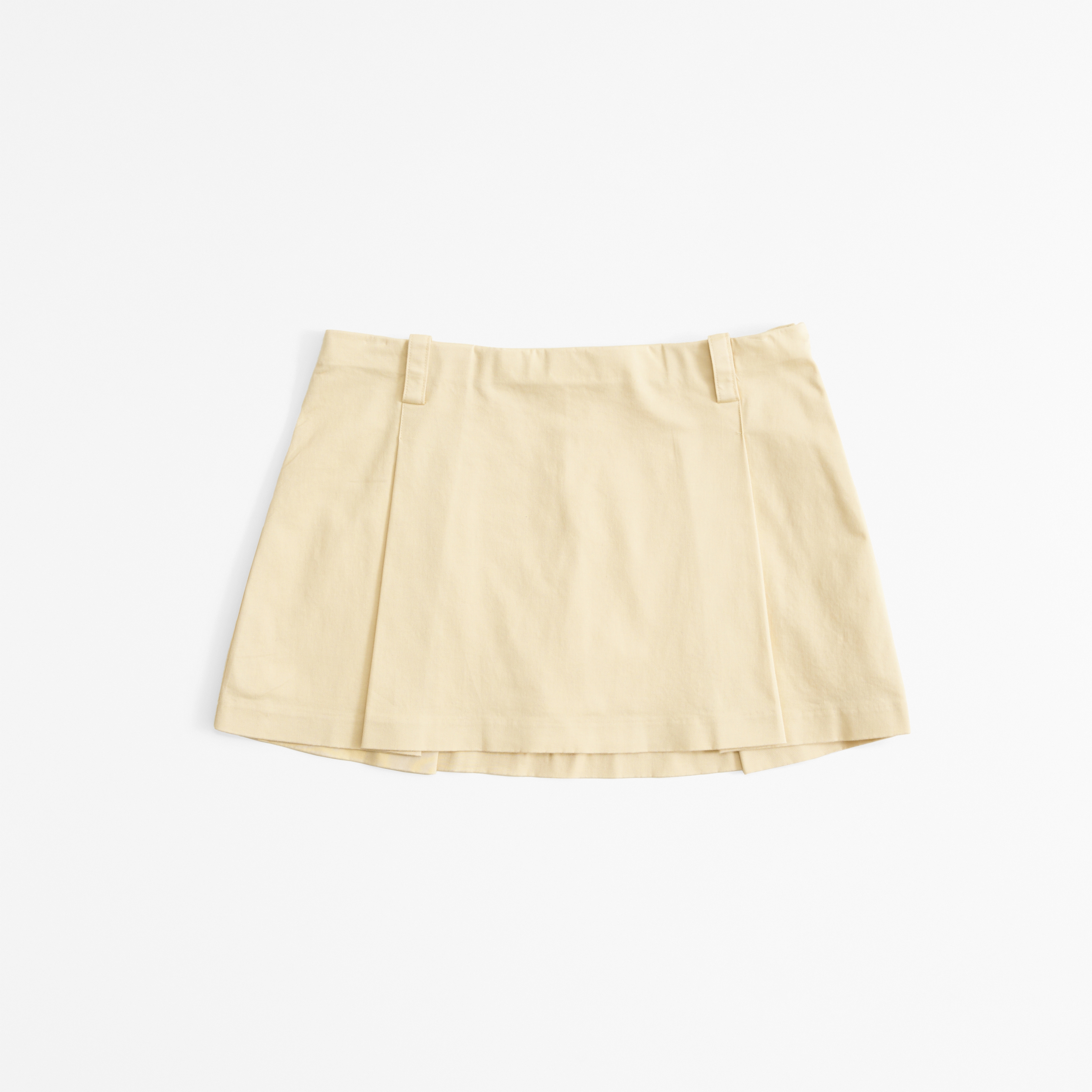 Abercrombie & Fitch Mid Rise Pleated Mini Skort In Yellow