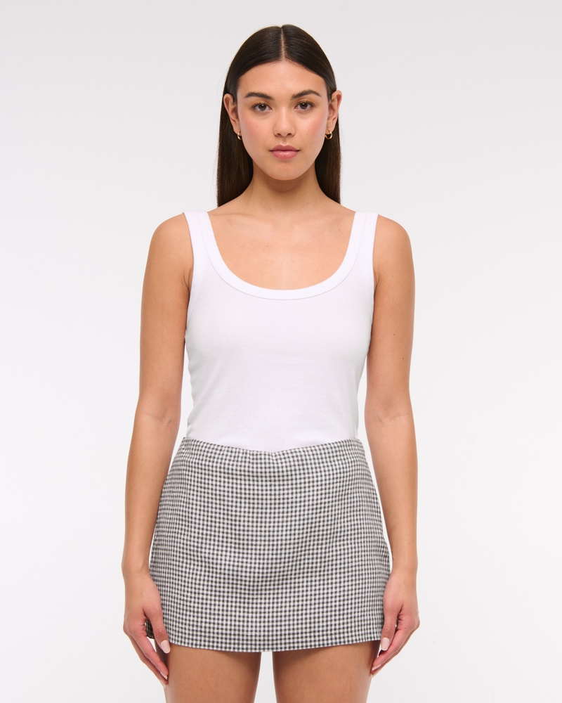 The A&F Scarlett Mid Rise Linen-Blend Mini Skort