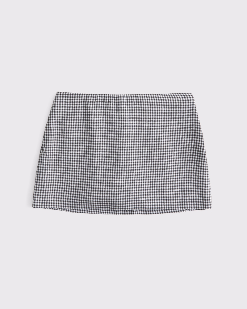 The A&F Scarlett Mid Rise Linen-Blend Mini Skort