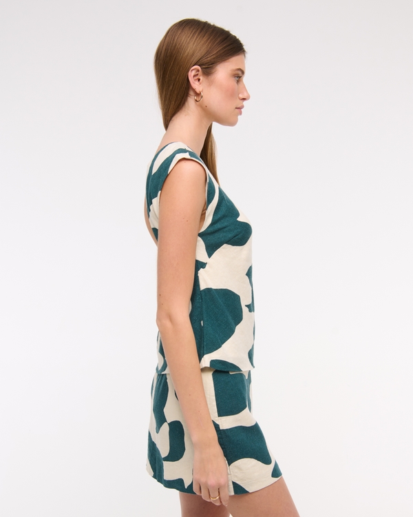 The A&F Scarlett Mid Rise Linen-Blend Mini Skort