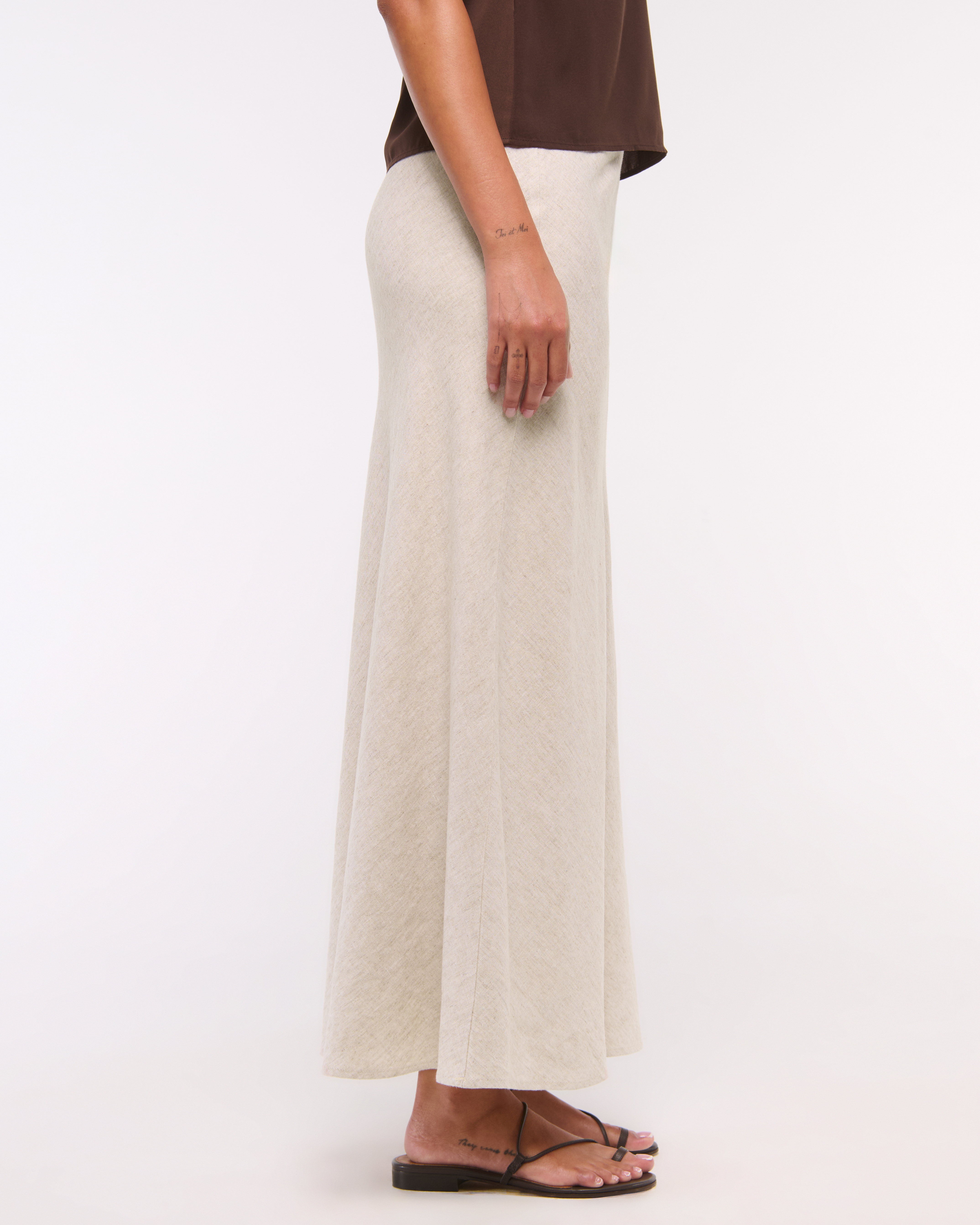 Abercrombie & Fitch Mid Rise Linen-blend Maxi Skirt In Brown