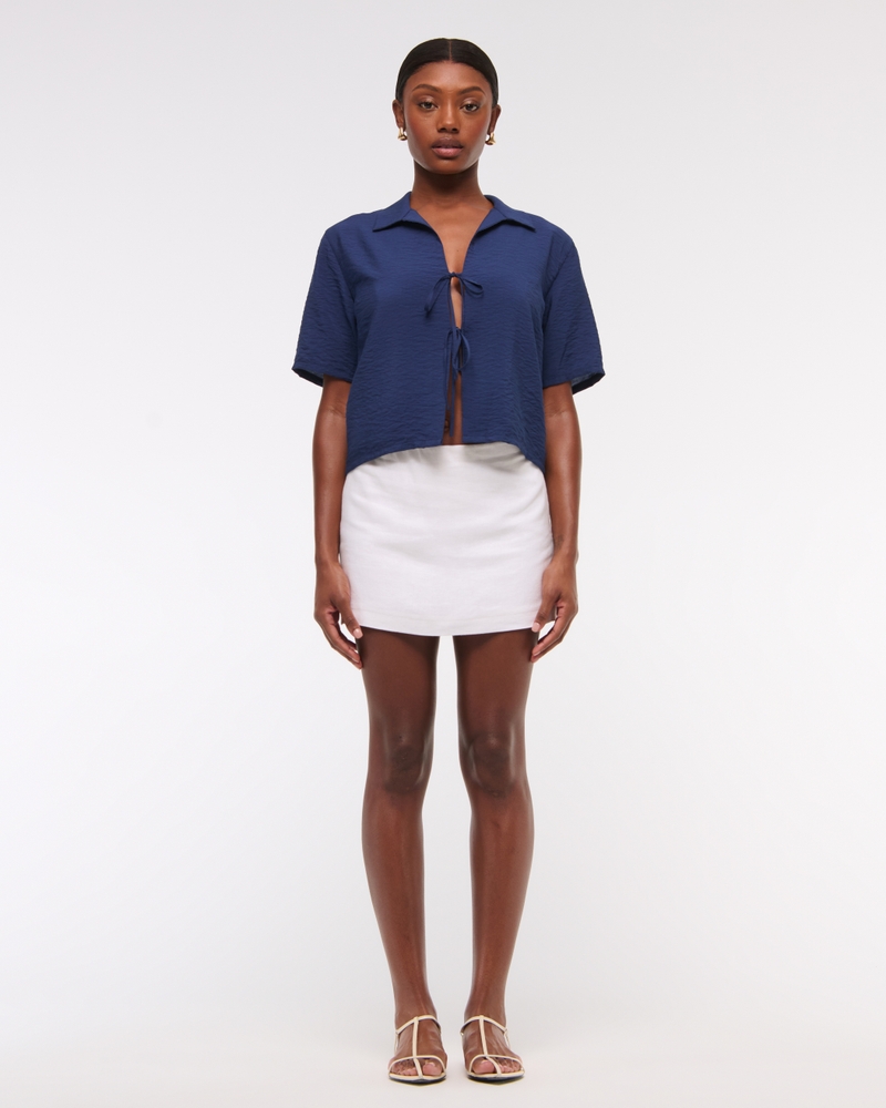 The A&F Scarlett Mid Rise Linen-Blend Mini Skort