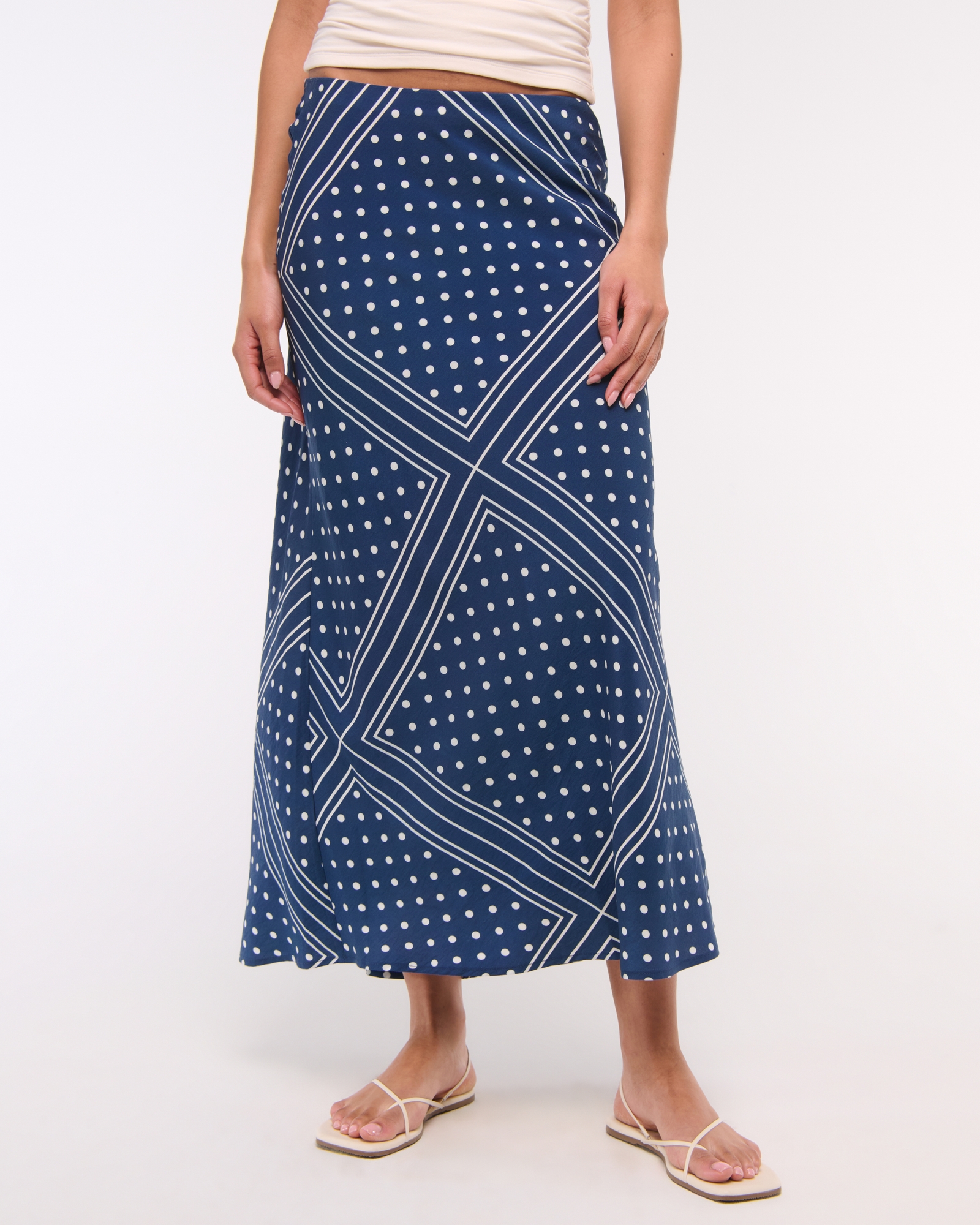 Mid Rise Maxi Skirt