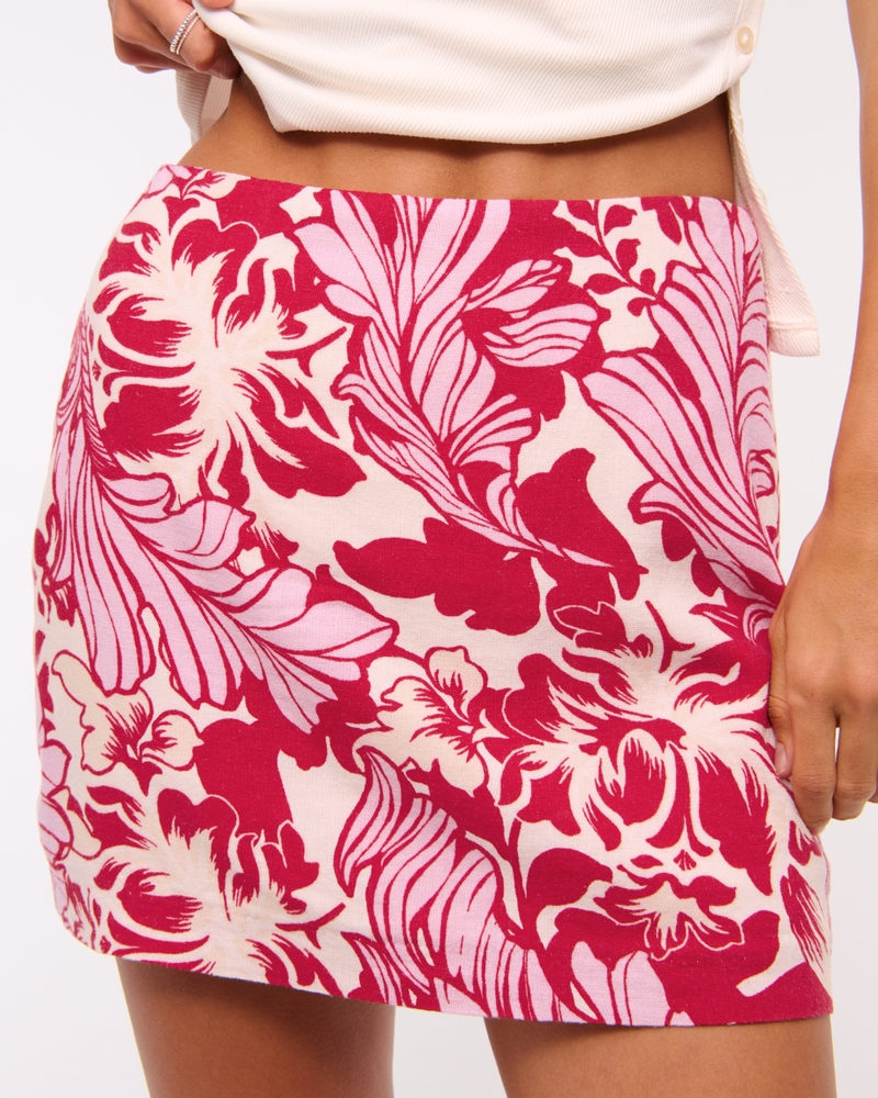 The A&F Scarlett Linen-Blend Mini Skort