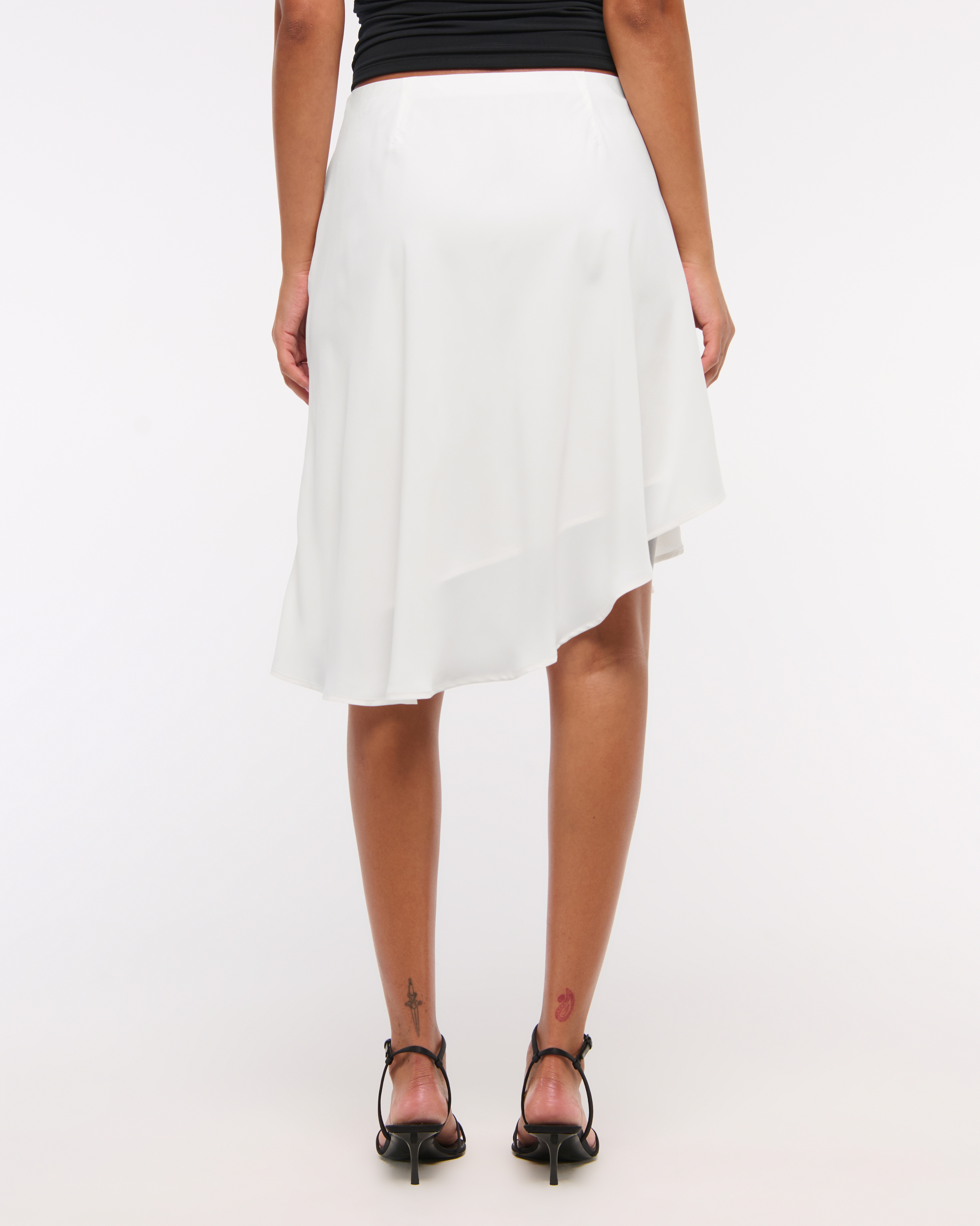 Abercrombie & Fitch Low Rise Asymmetrical Hem Mini Skirt In White