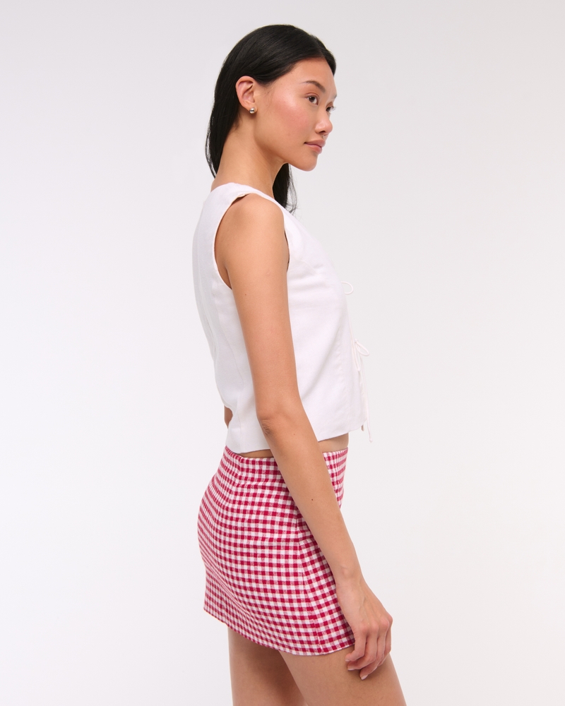 The A&F Scarlett Mid Rise Linen-Blend Mini Skort