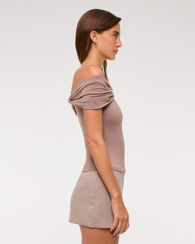 The A&F Scarlett Low Rise Micro Wrap Mini Skort - thumbnail 4