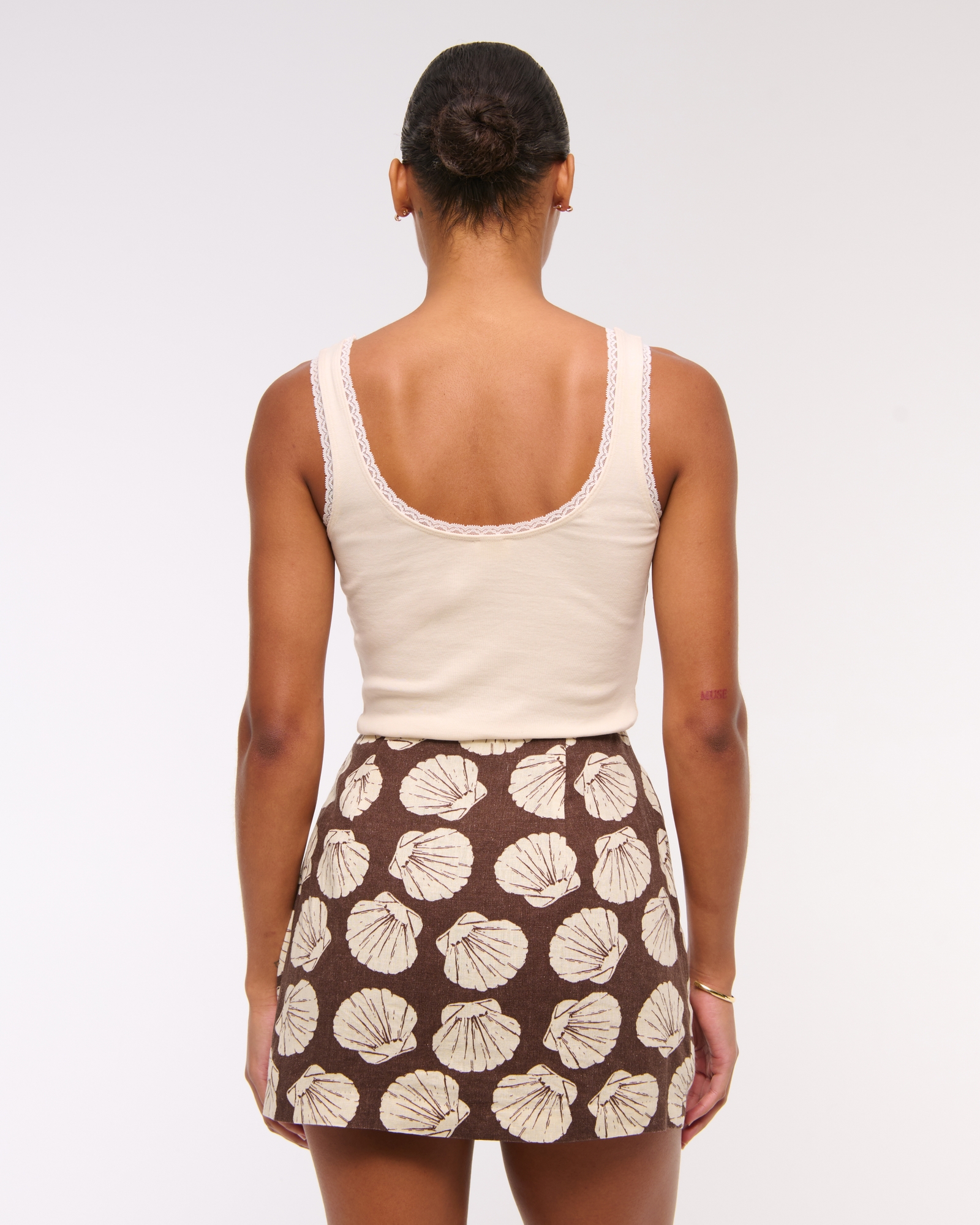 The A&F Scarlett Curve Love Linen-Blend Mini Skort