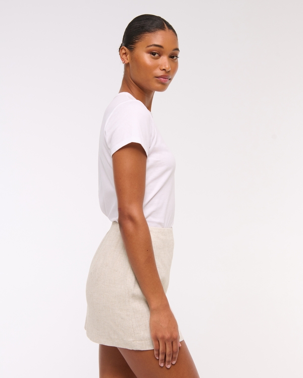 The A&F Scarlett Curve Love Linen-Blend Mini Skort