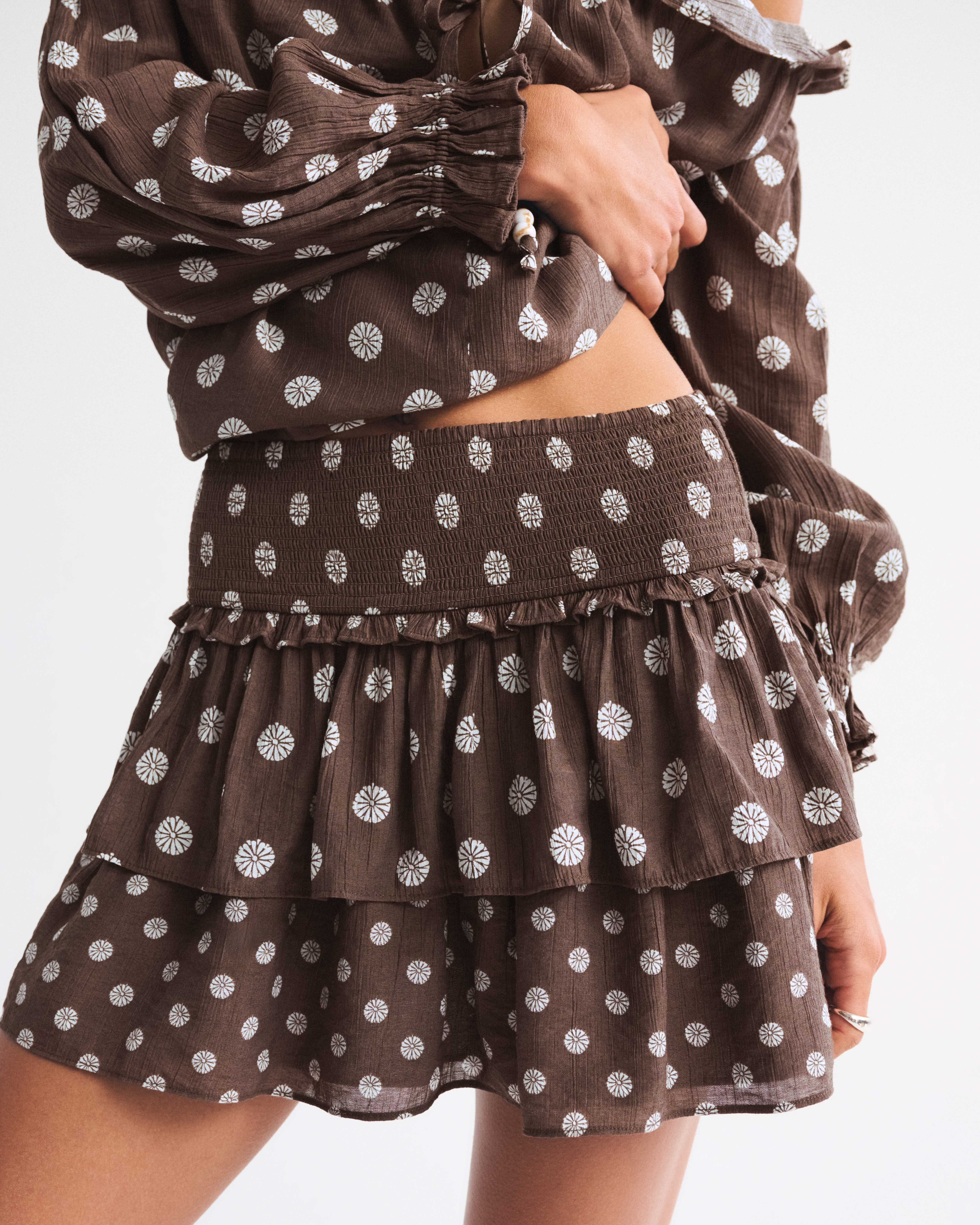 Женские юбки Abercrombie & Fitch High Rise Tiered Ruffle Mini Skort — фото 3