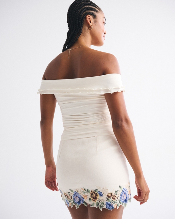 The A&F Scarlett Curve Love Linen-Blend Mini Skort