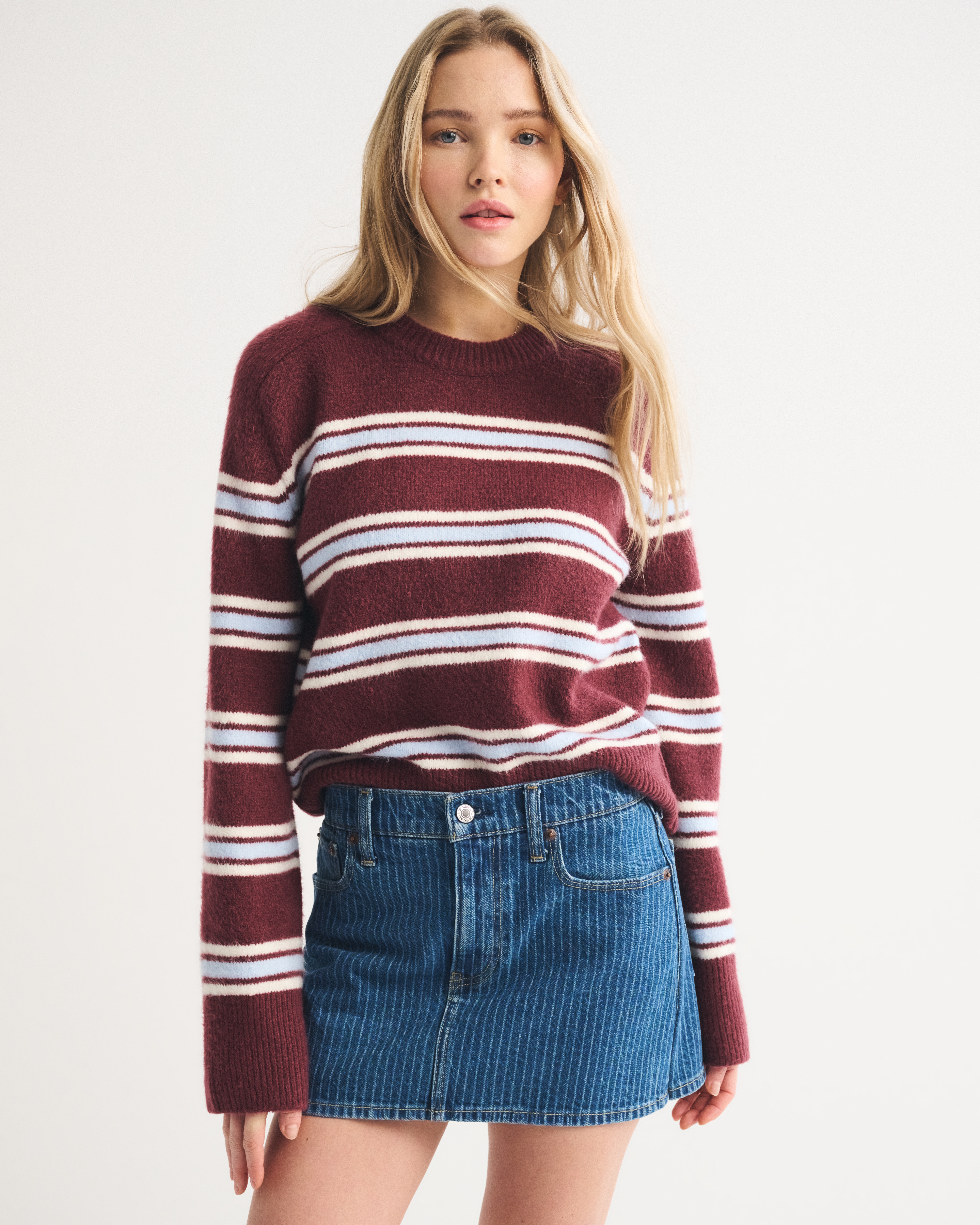 Женская юбка-шорты Abercrombie & Fitch Mid Rise Denim Mini Skort, цвет: Средний полосатый — фото 2