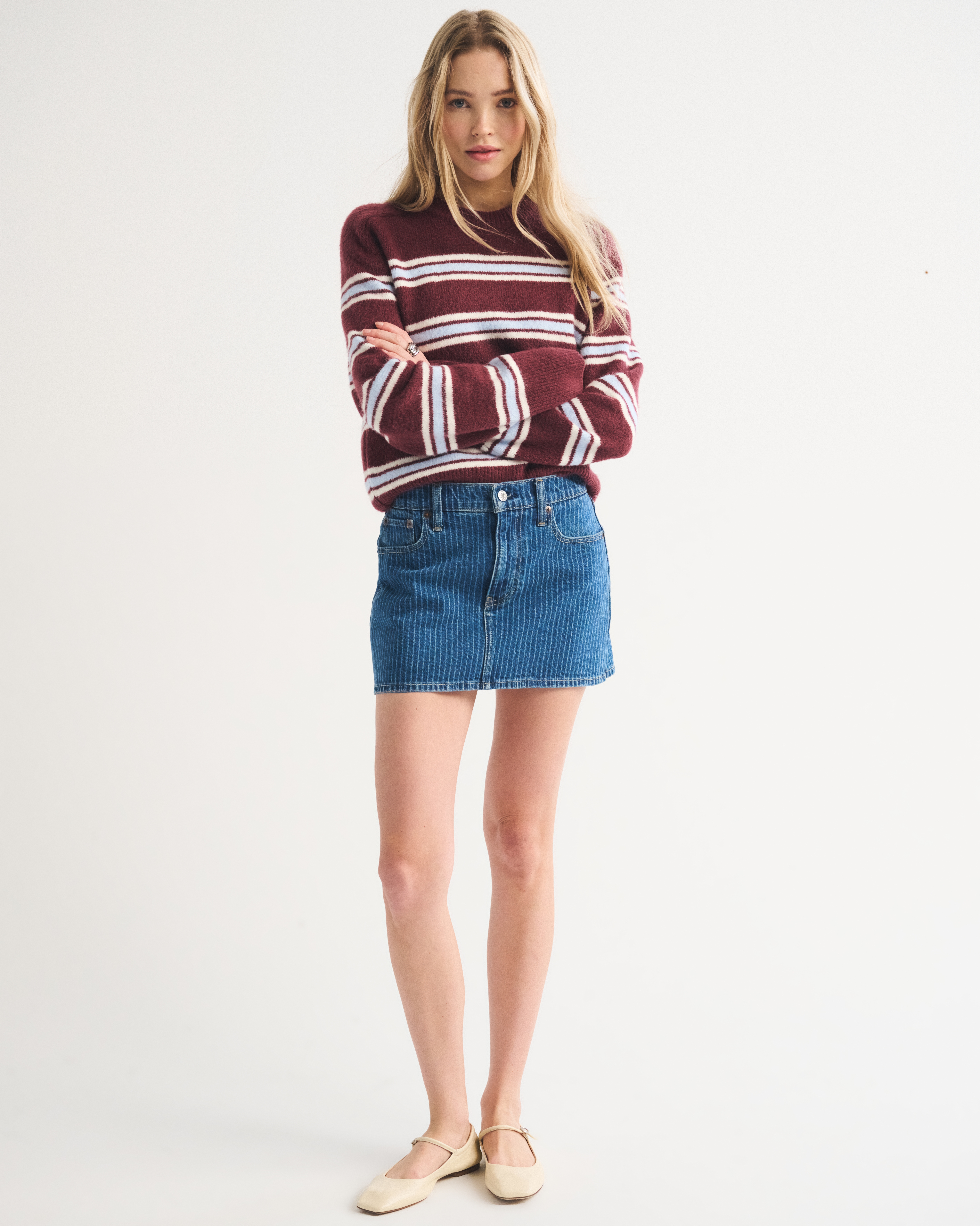Женская юбка-шорты Abercrombie & Fitch Mid Rise Denim Mini Skort, цвет: Средний полосатый — фото 3