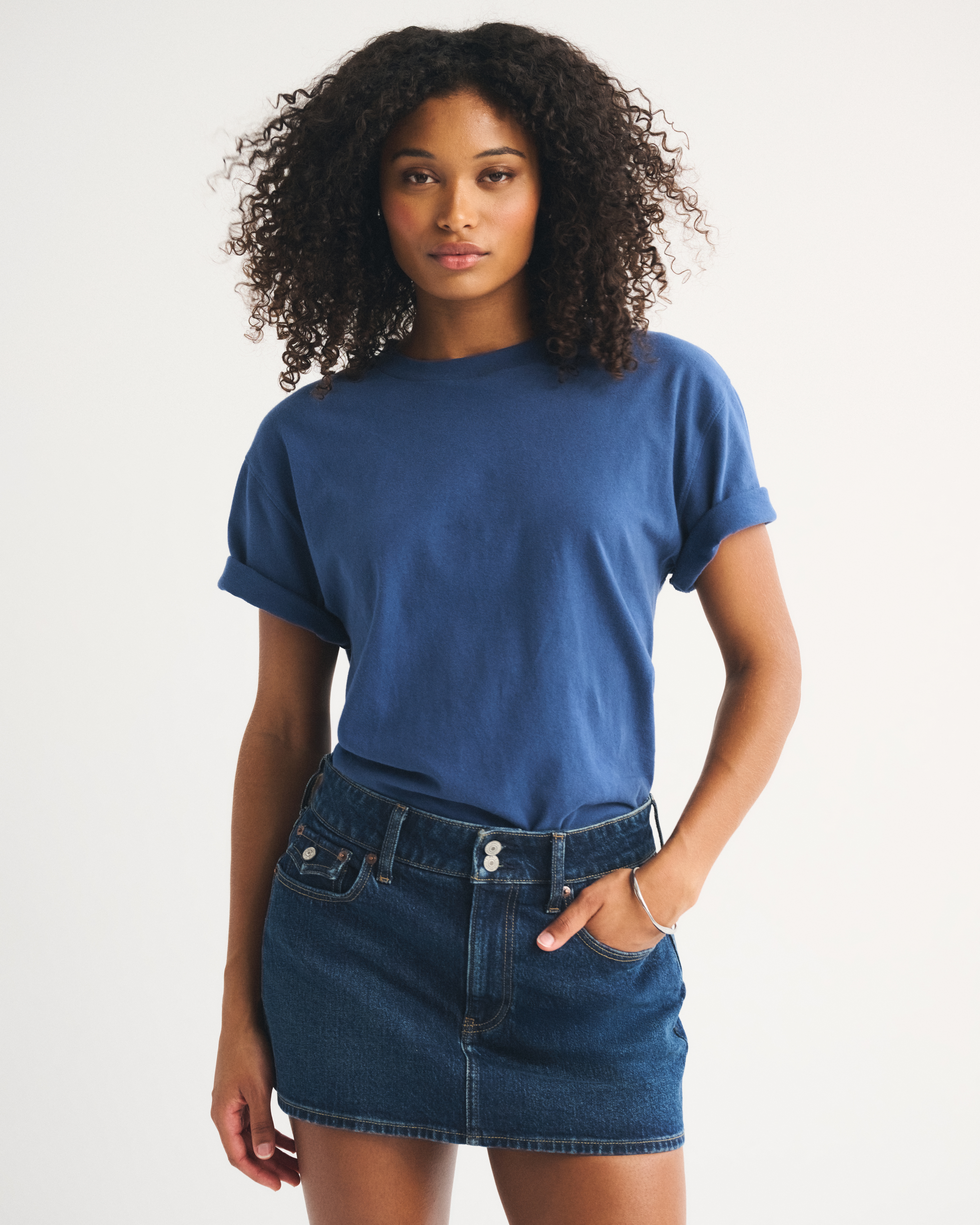 Женские юбки Abercrombie & Fitch Curve Love Mid Rise Denim Mini Skort — фото 2