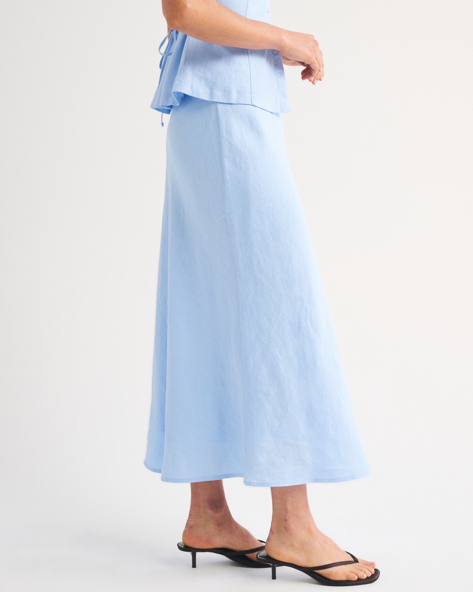 100% Linen High Rise Maxi Skirt thumbnail 4