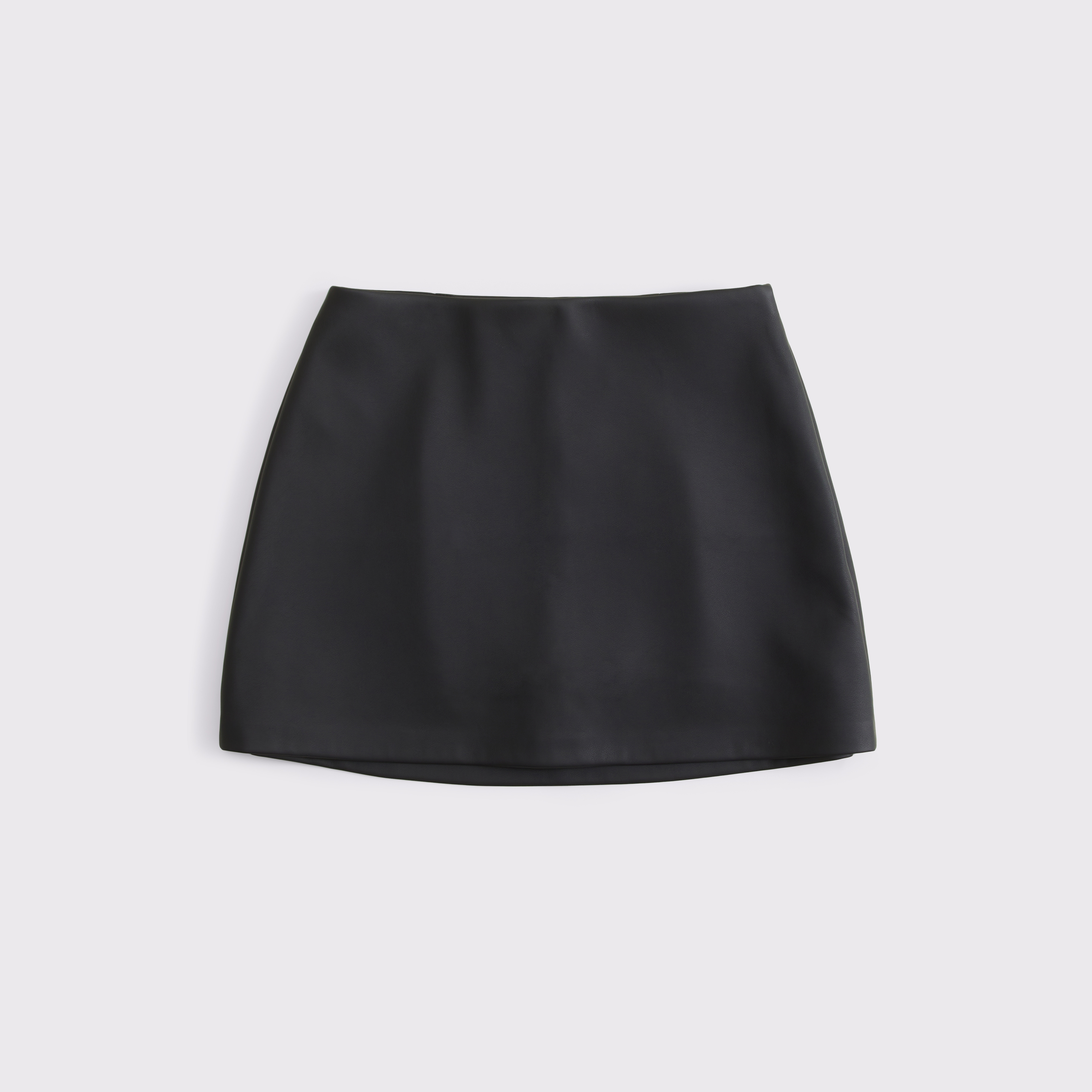 Женская юбка-шорты Abercrombie & Fitch Curve Love A&F Scarlett Vegan Leather Mini Skort, цвет: Чёрный