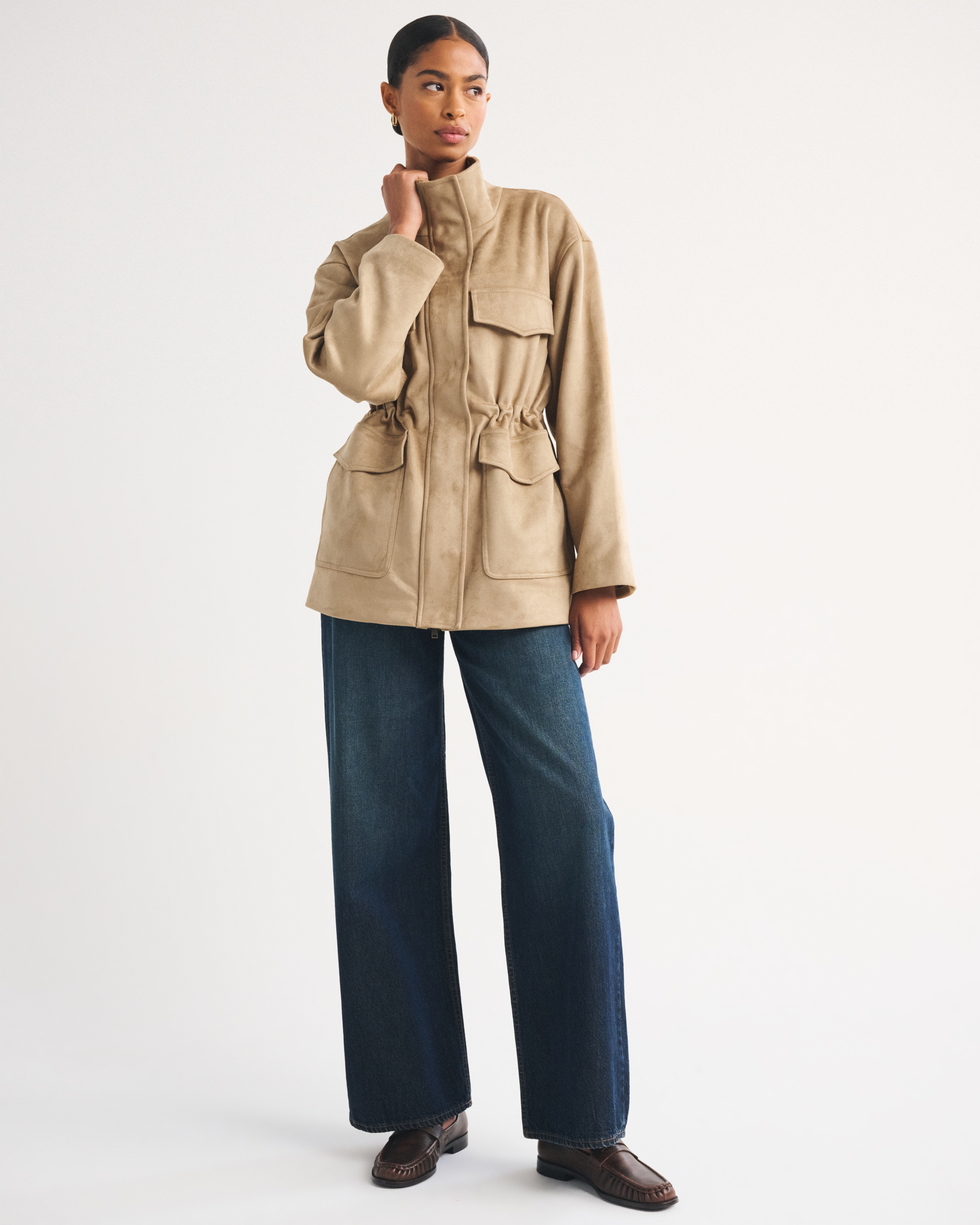 Женская куртка Abercrombie & Fitch Vegan Suede Cinched Mock Neck, цвет: Светлый коричневый — фото 3