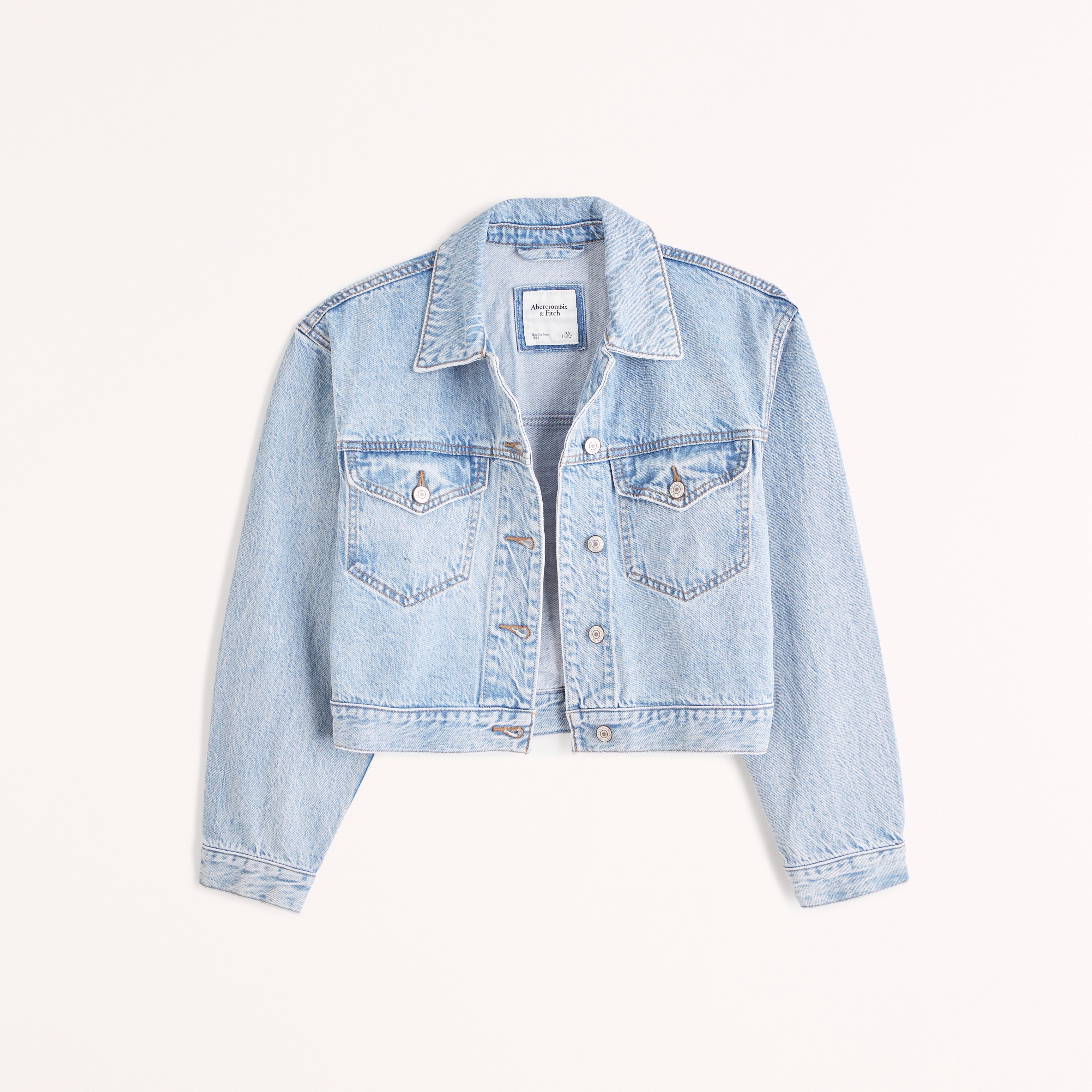 Cropped denim jacket hollister sale