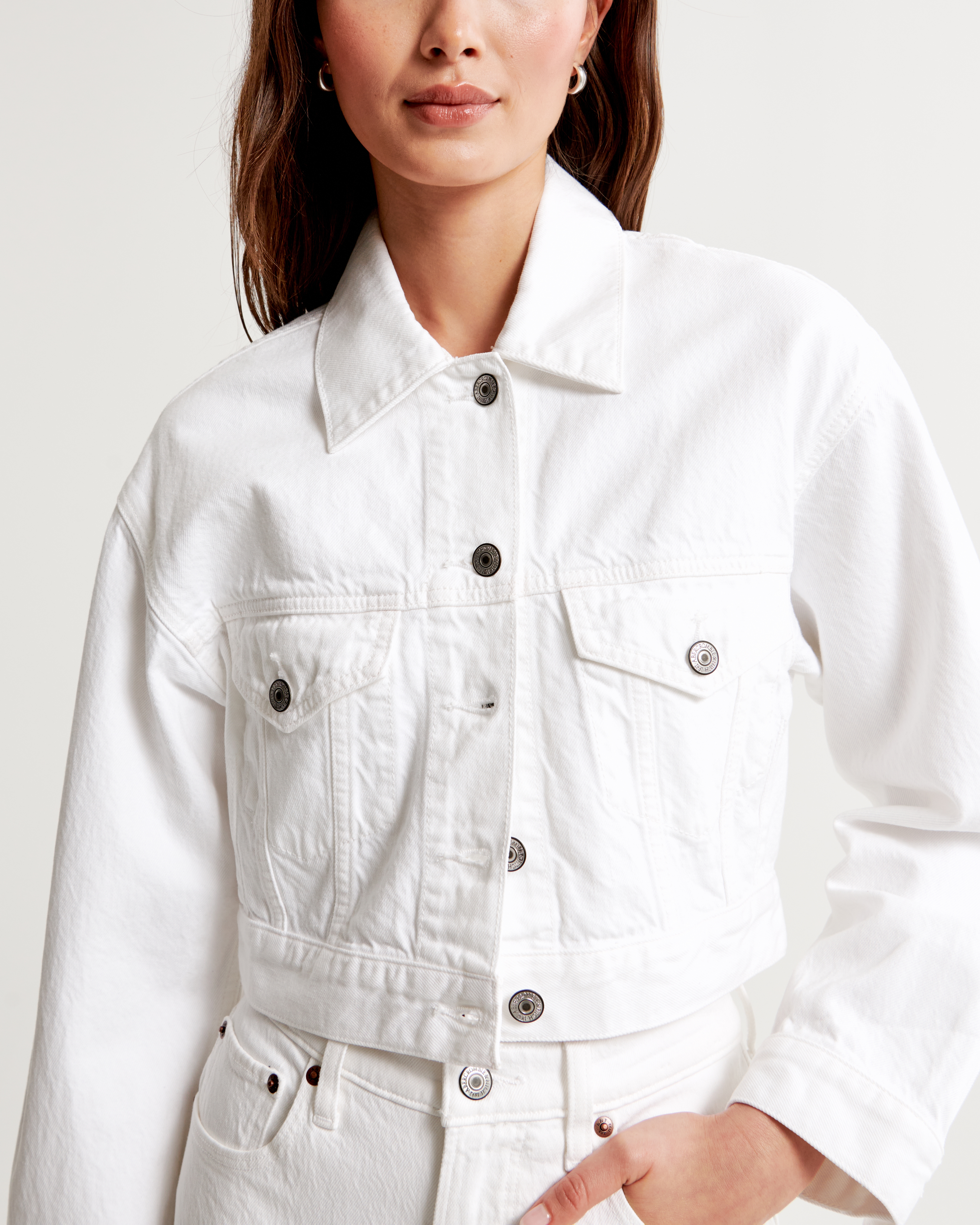 Abercrombie cropped denim jacket hotsell