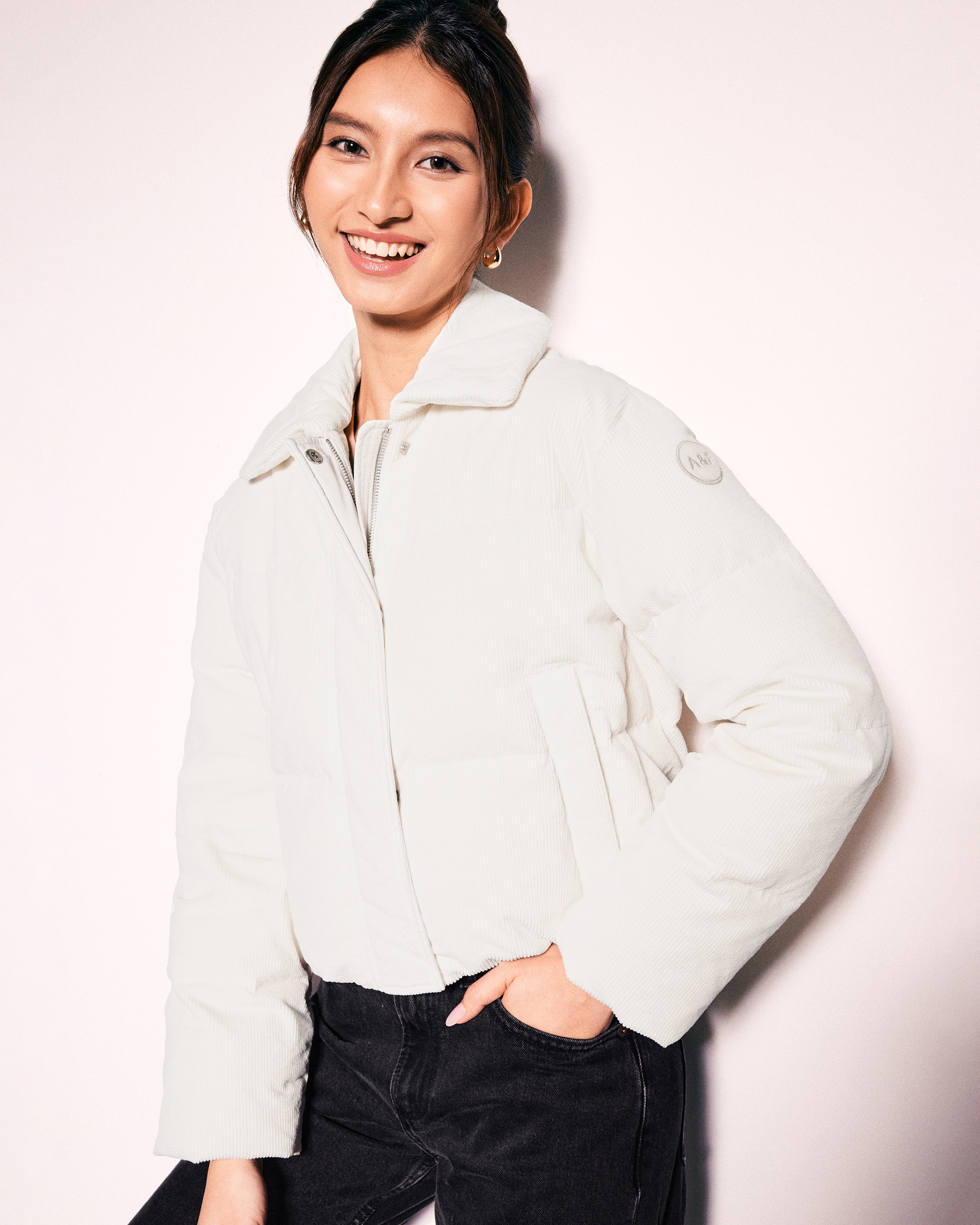 可愛い☆美品☆白☆ダウンベストAbercrombie&Fitch 袖なし！ KIC_132-4152-00012-150_prod1.