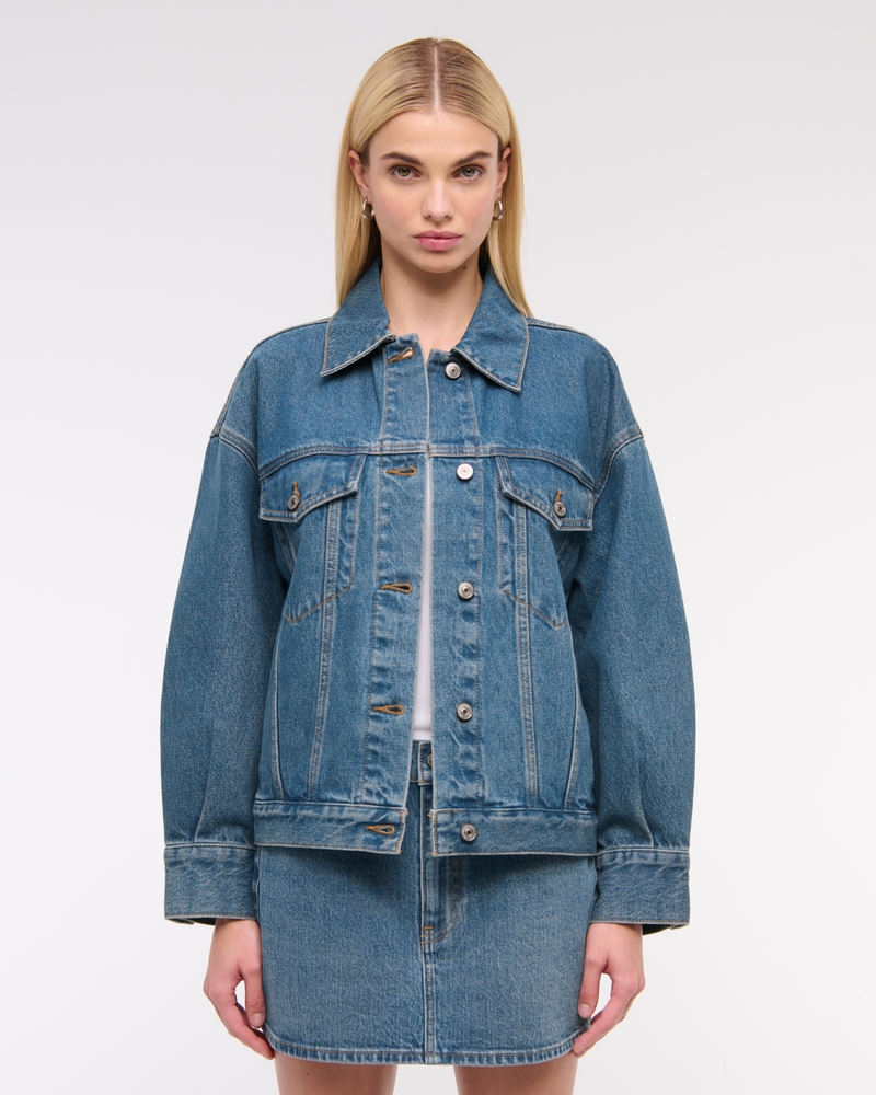 ジャンDISTRESSED DENIM TRACKER JACKET Women's Oversized Distressed Denim Trucker Jacket | Women's