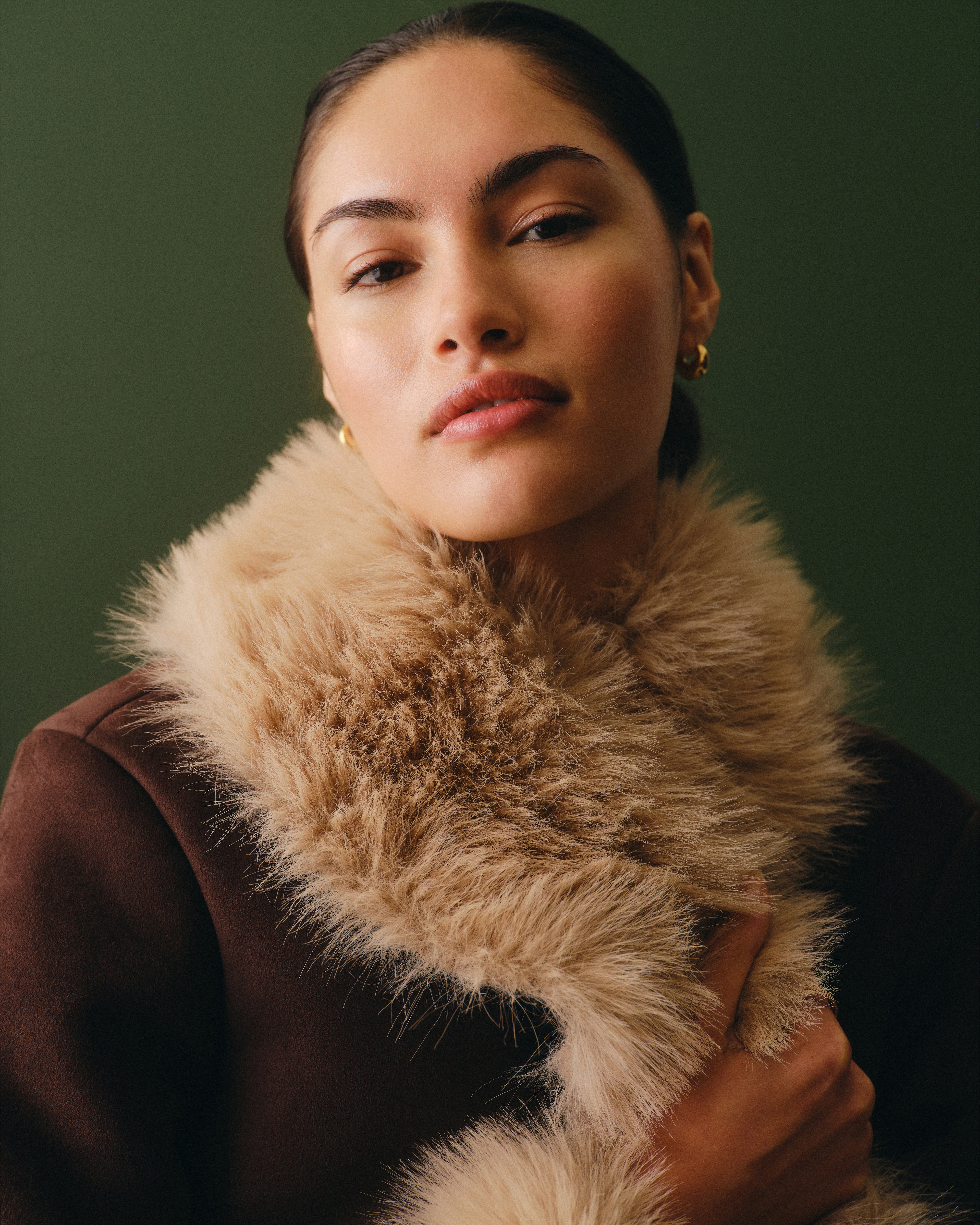 Женские куртки Abercrombie & Fitch Vegan Suede Shearling Coat — фото 4