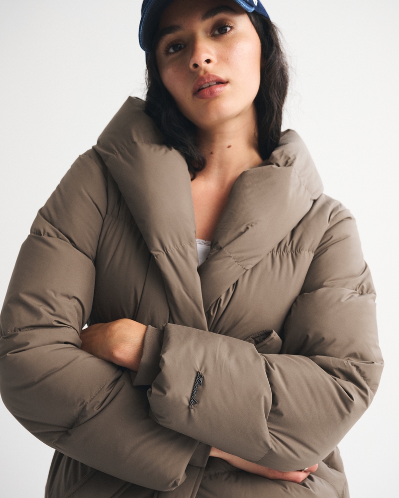 Hooded Duvet Belted Puffer
