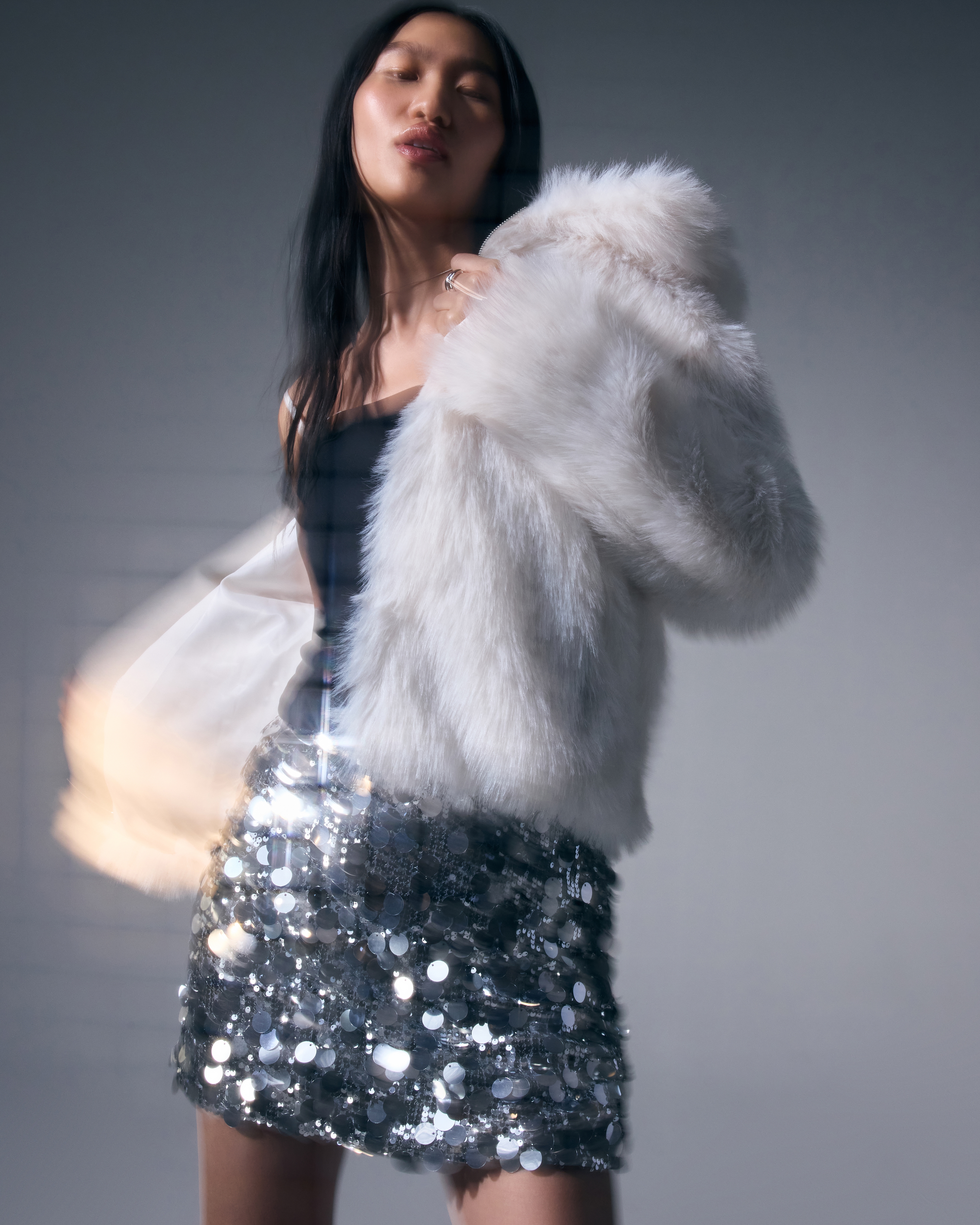 Abercrombie & Fitch Short Faux Fur Coat In White